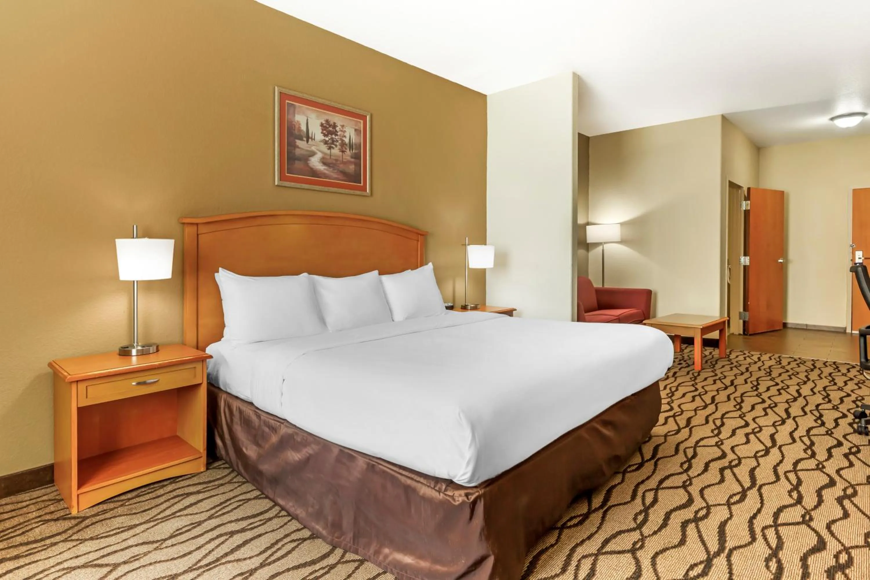 Bedroom, Bed in Comfort Inn & Suites Chesapeake - Portsmouth
