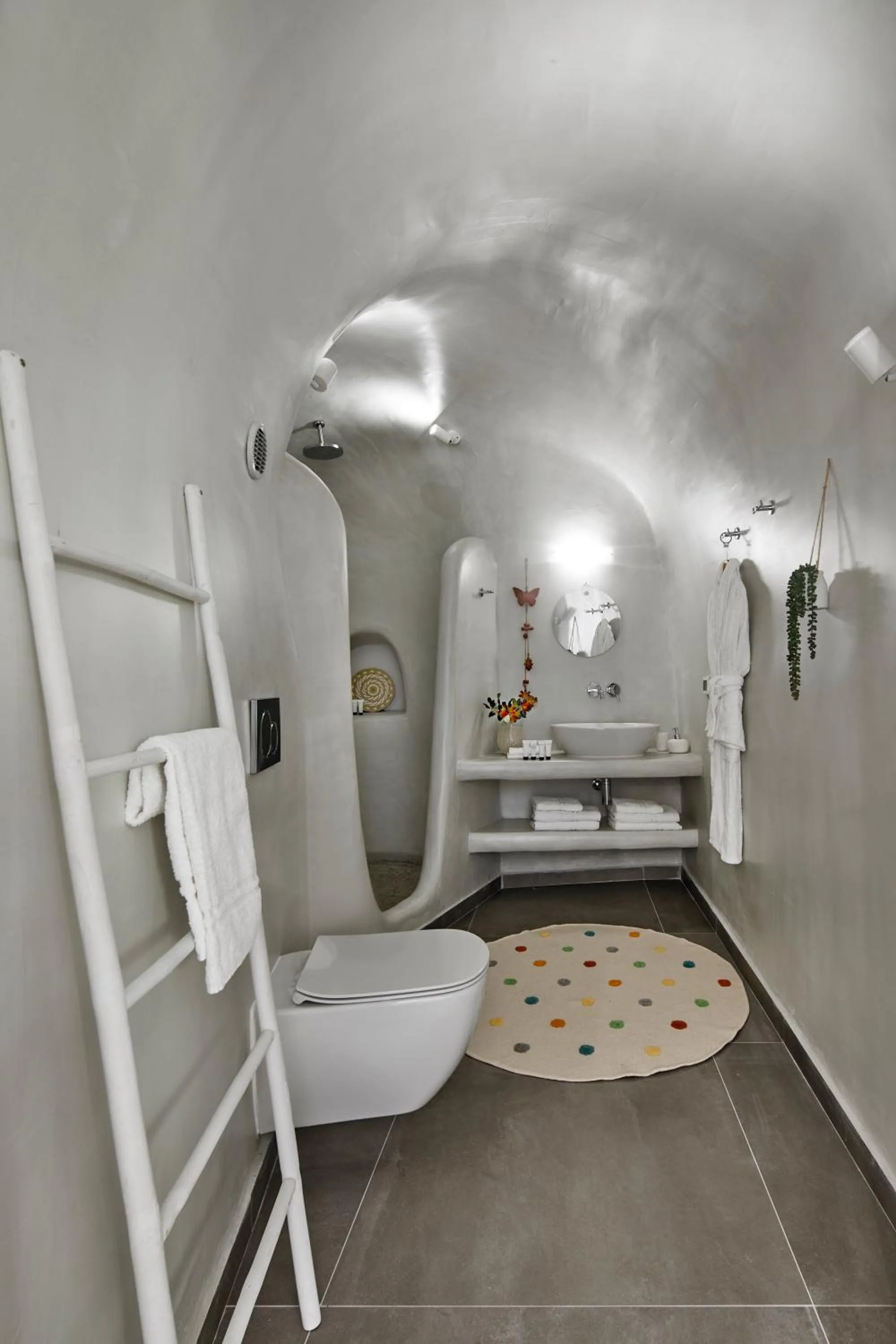 Bathroom in Mellow Luxury Cave