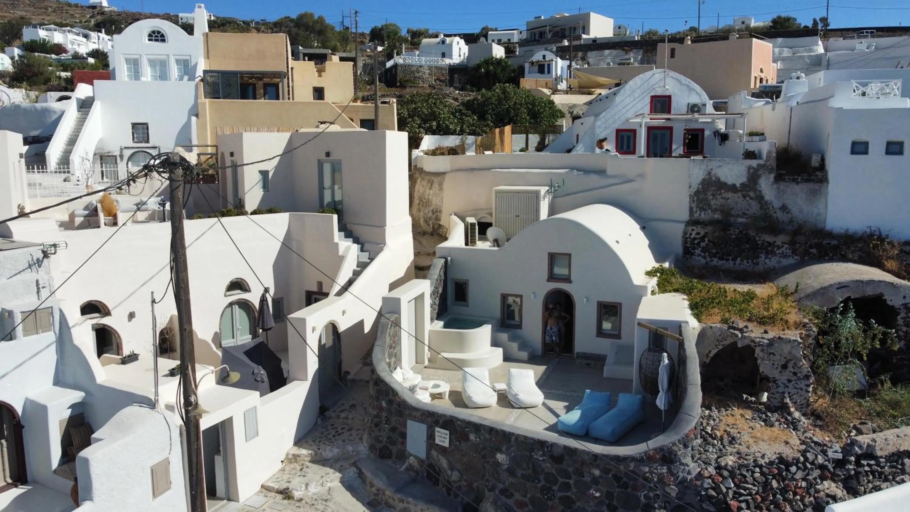 Neighbourhood in Mellow Luxury Cave