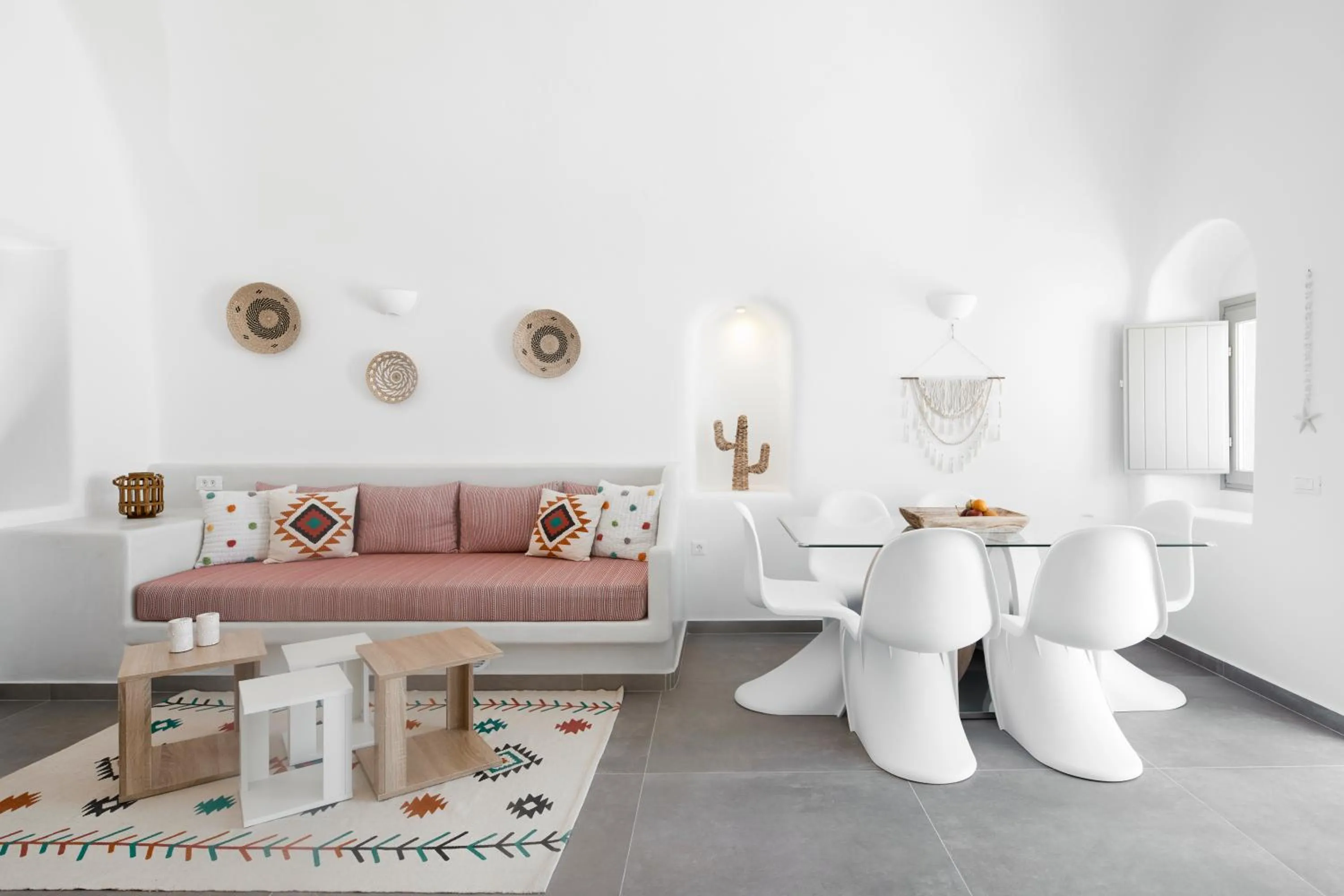 Living room in Mellow Luxury Cave