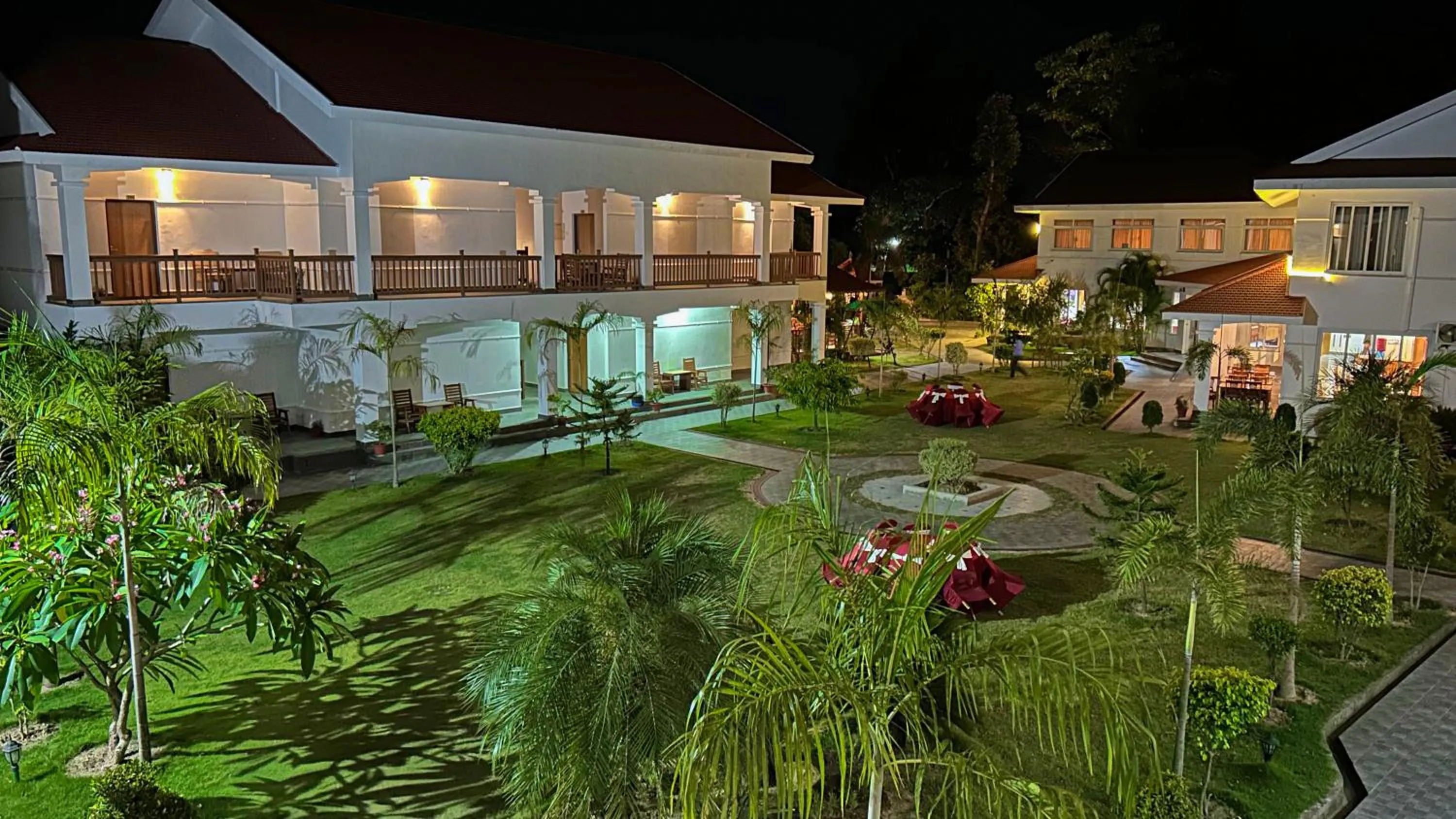 Property building in Hotel Earth Light Sauraha