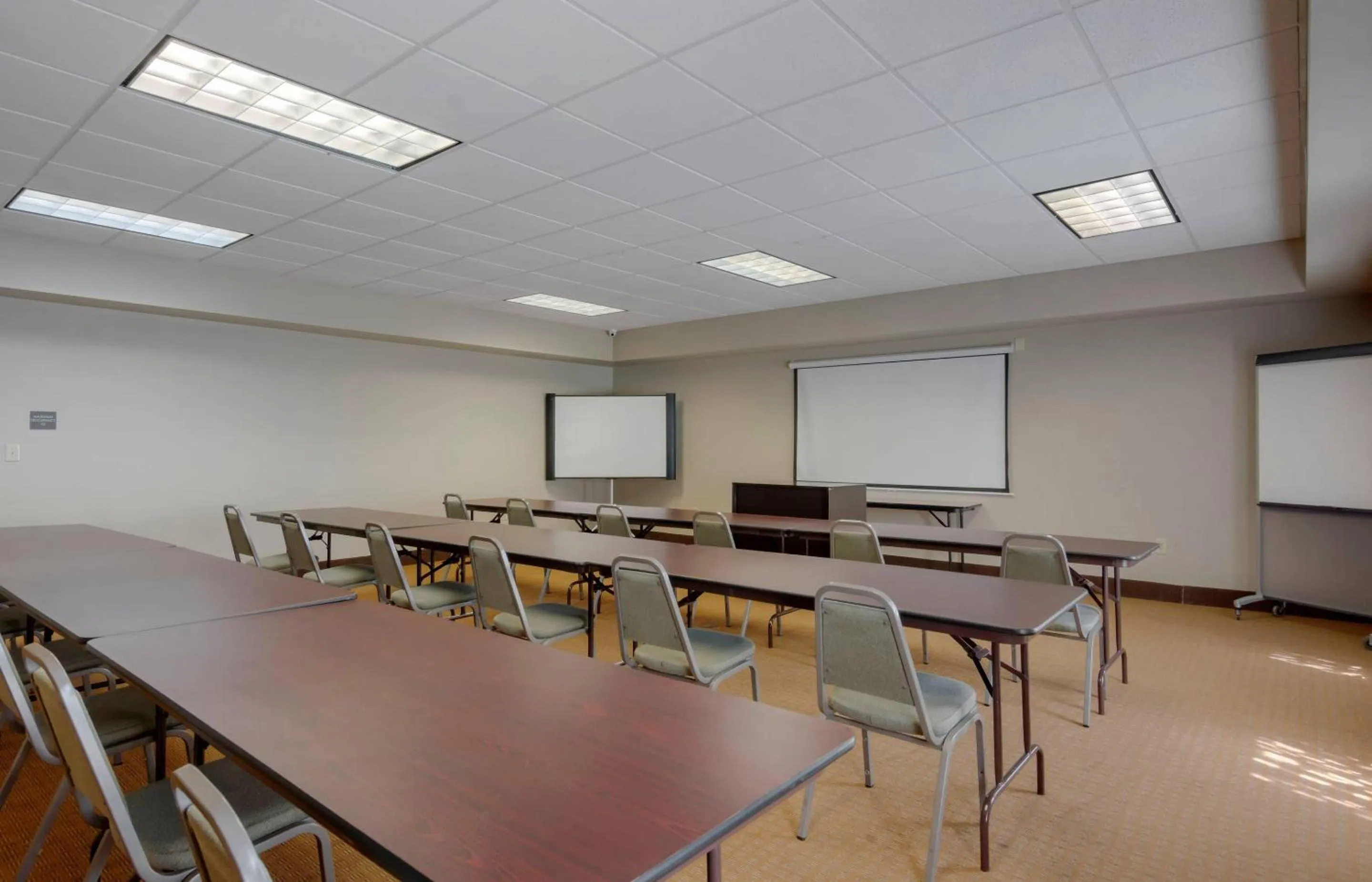 Meeting/conference room in Sleep Inn & Suites Prince George near Fort Lee