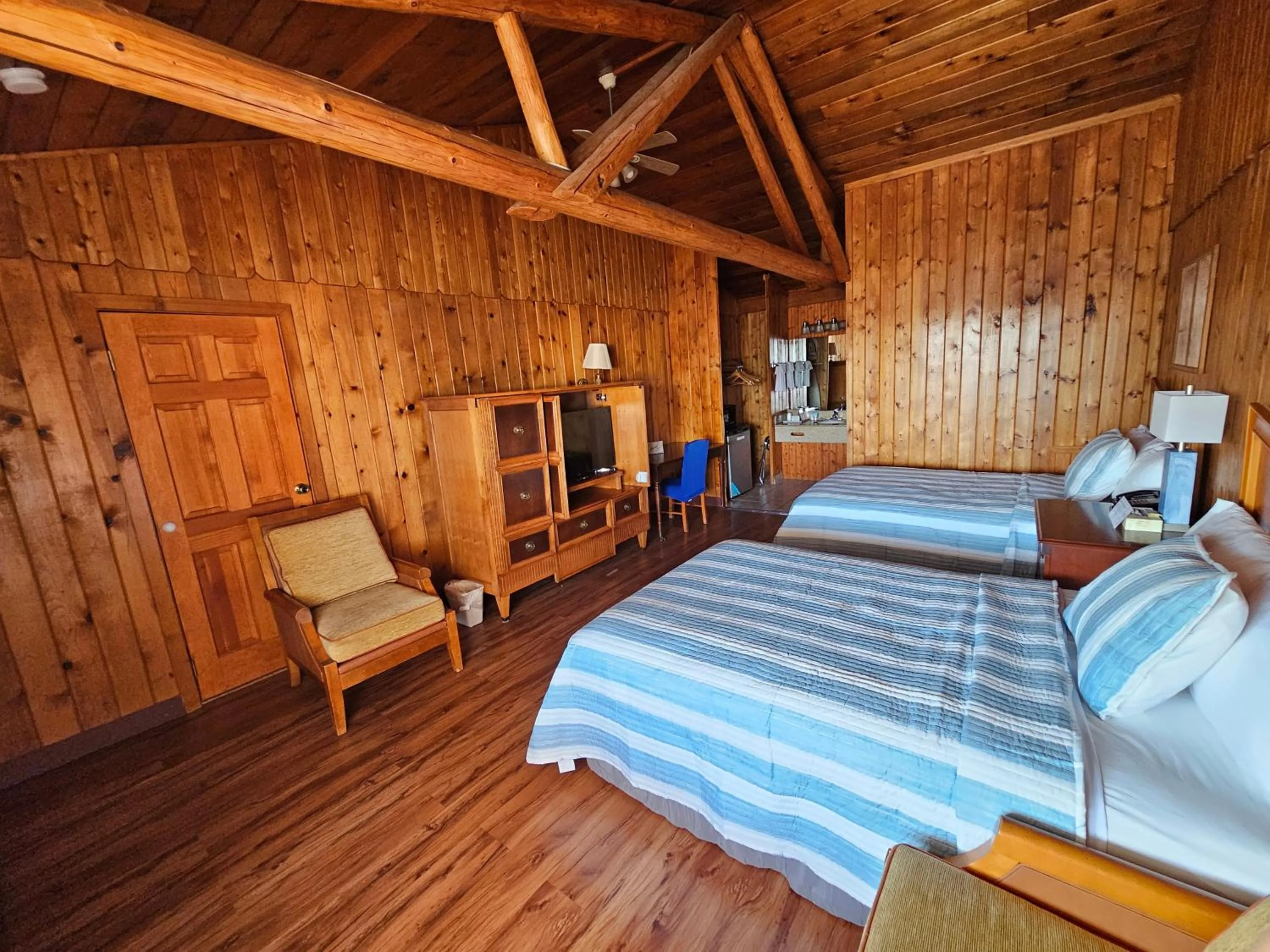 Photo of the whole room, Bed in Atlantic Shores Inn and Suites