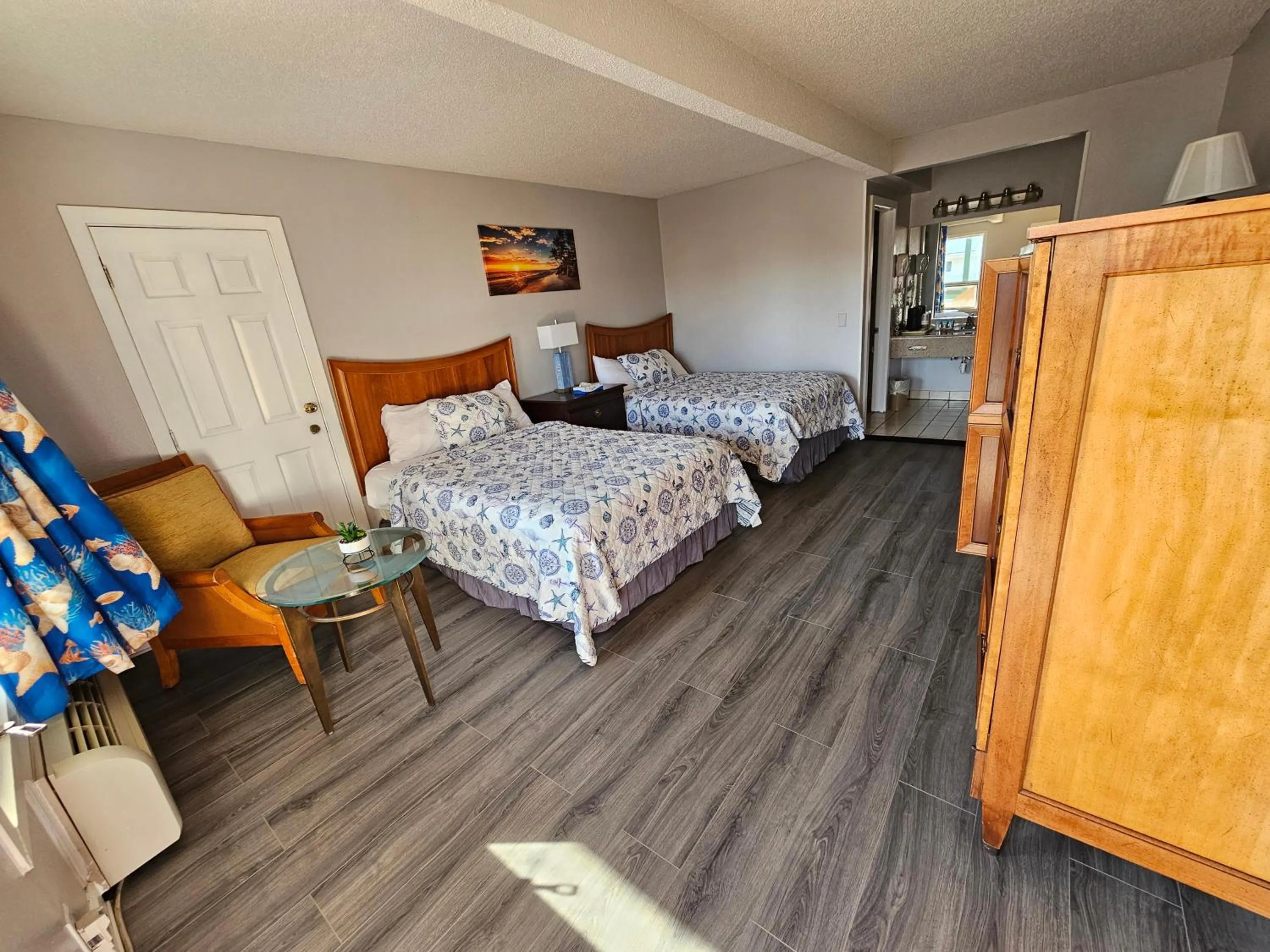 Photo of the whole room, Bed in Atlantic Shores Inn and Suites