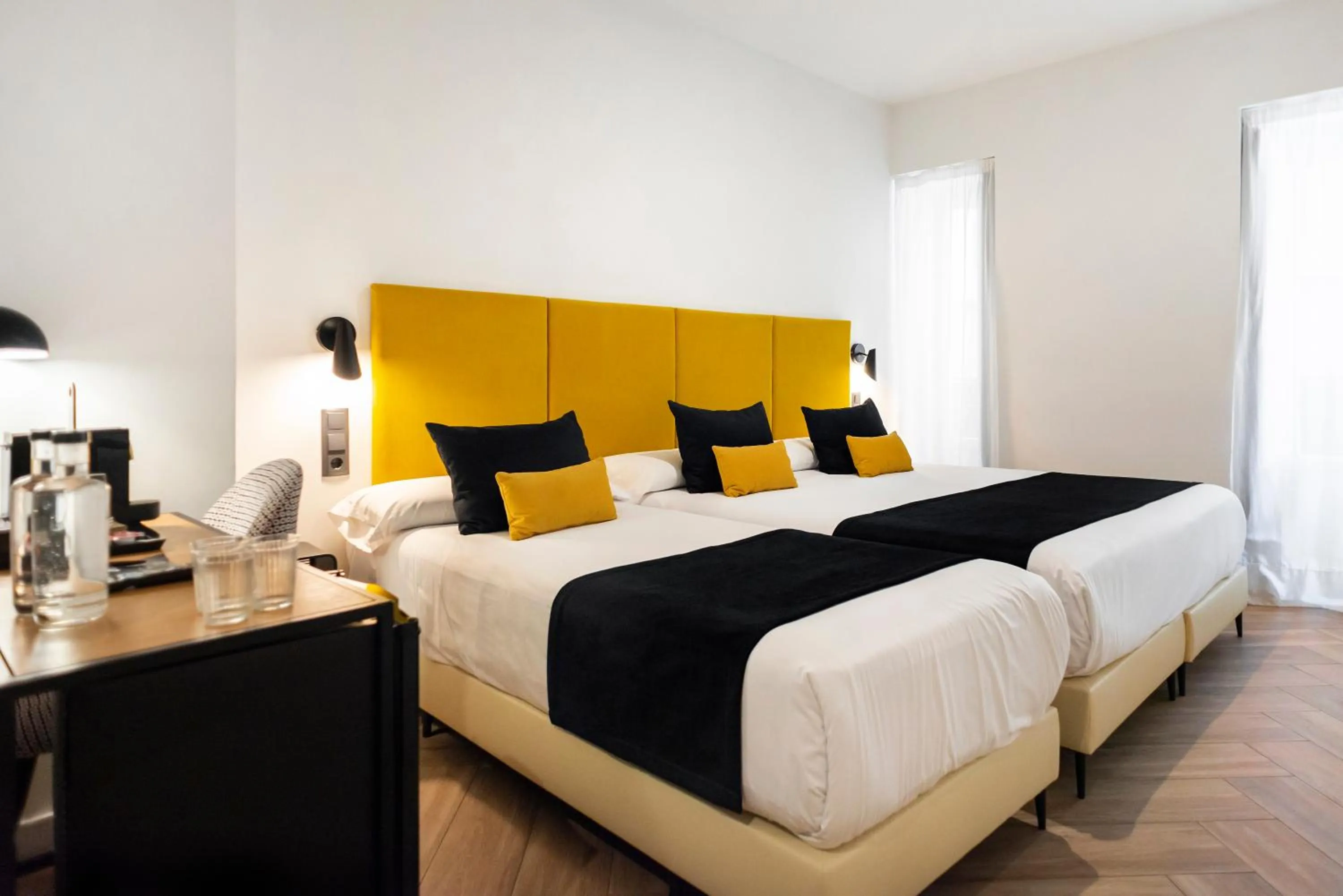 Bed in Blanq Comedias