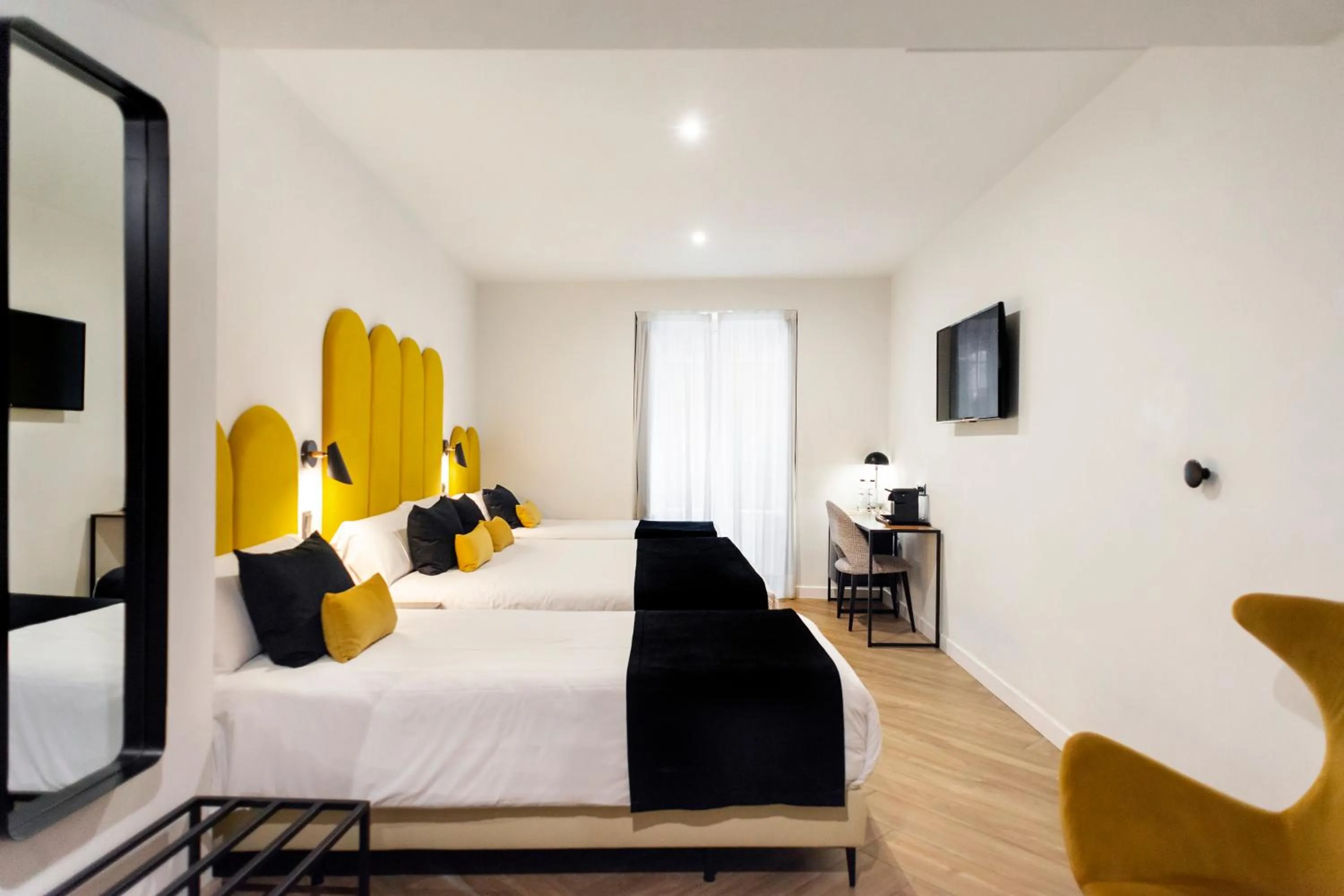 Bed in Blanq Comedias