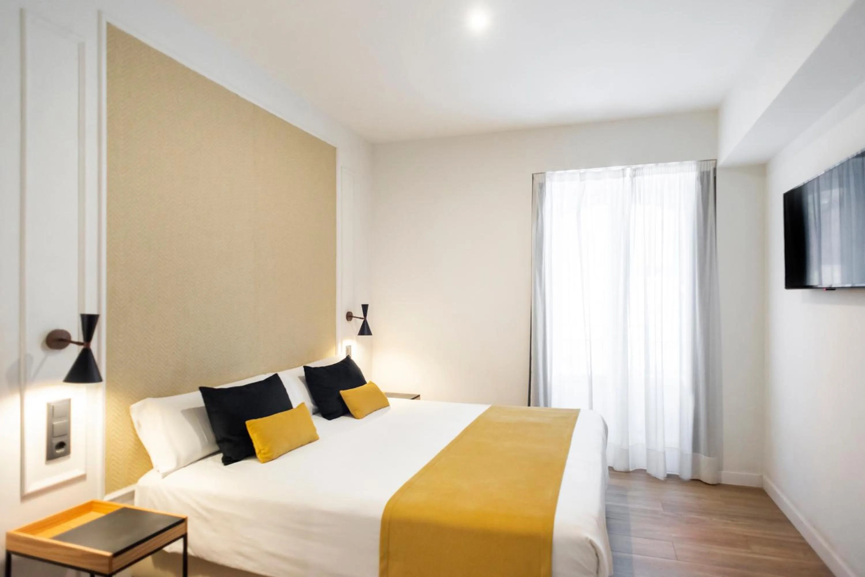 Bed in Blanq Comedias