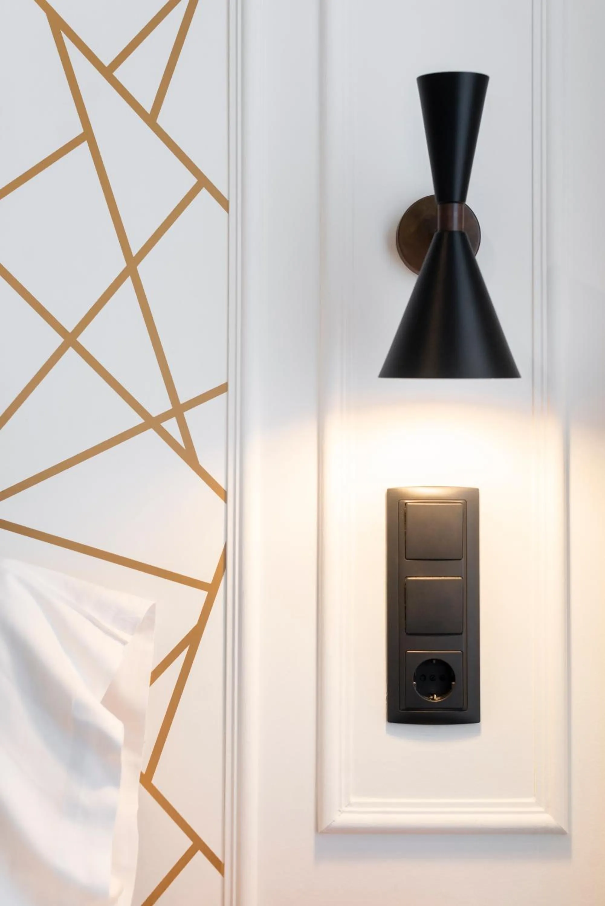 Bed in Blanq Comedias