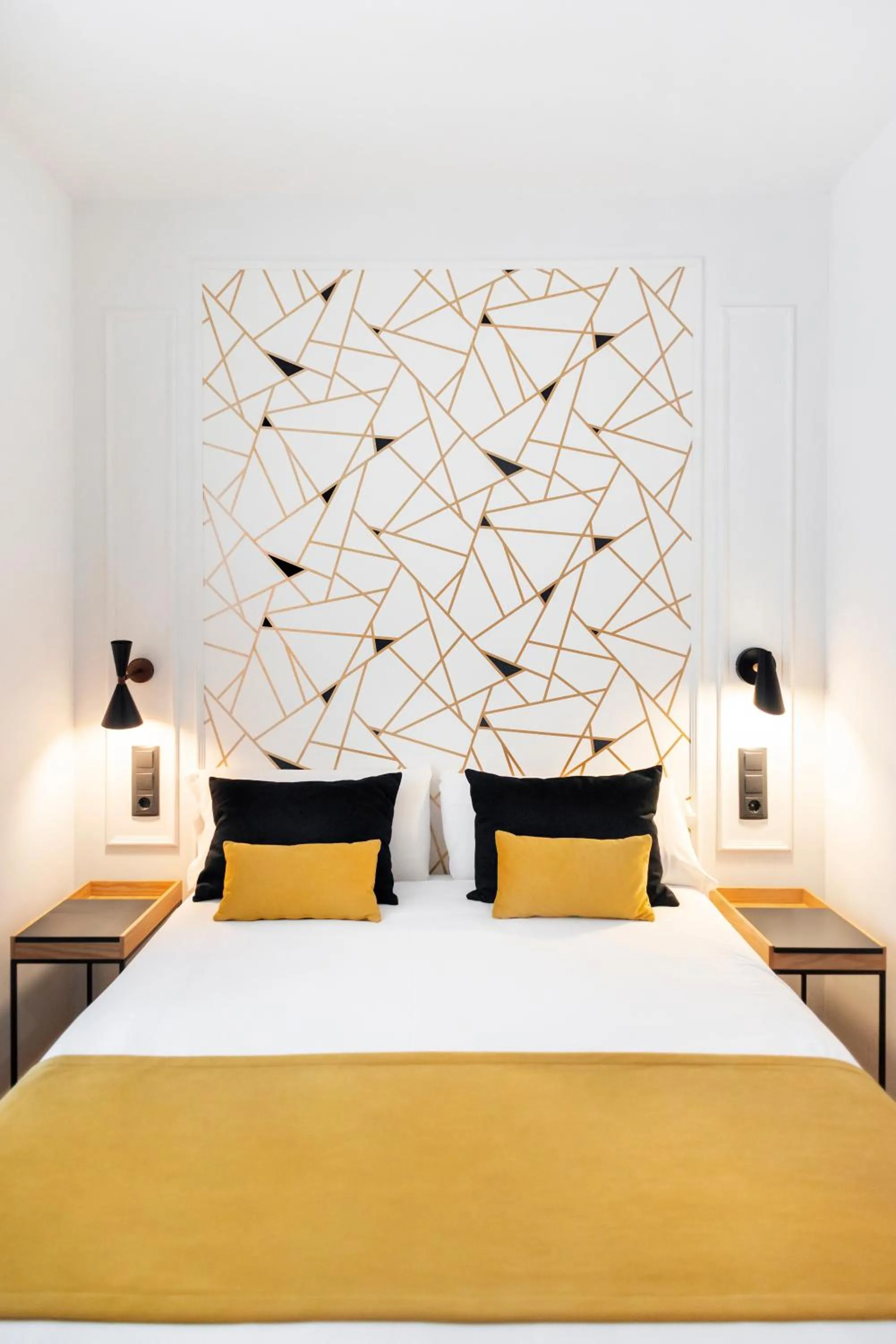 Bed in Blanq Comedias