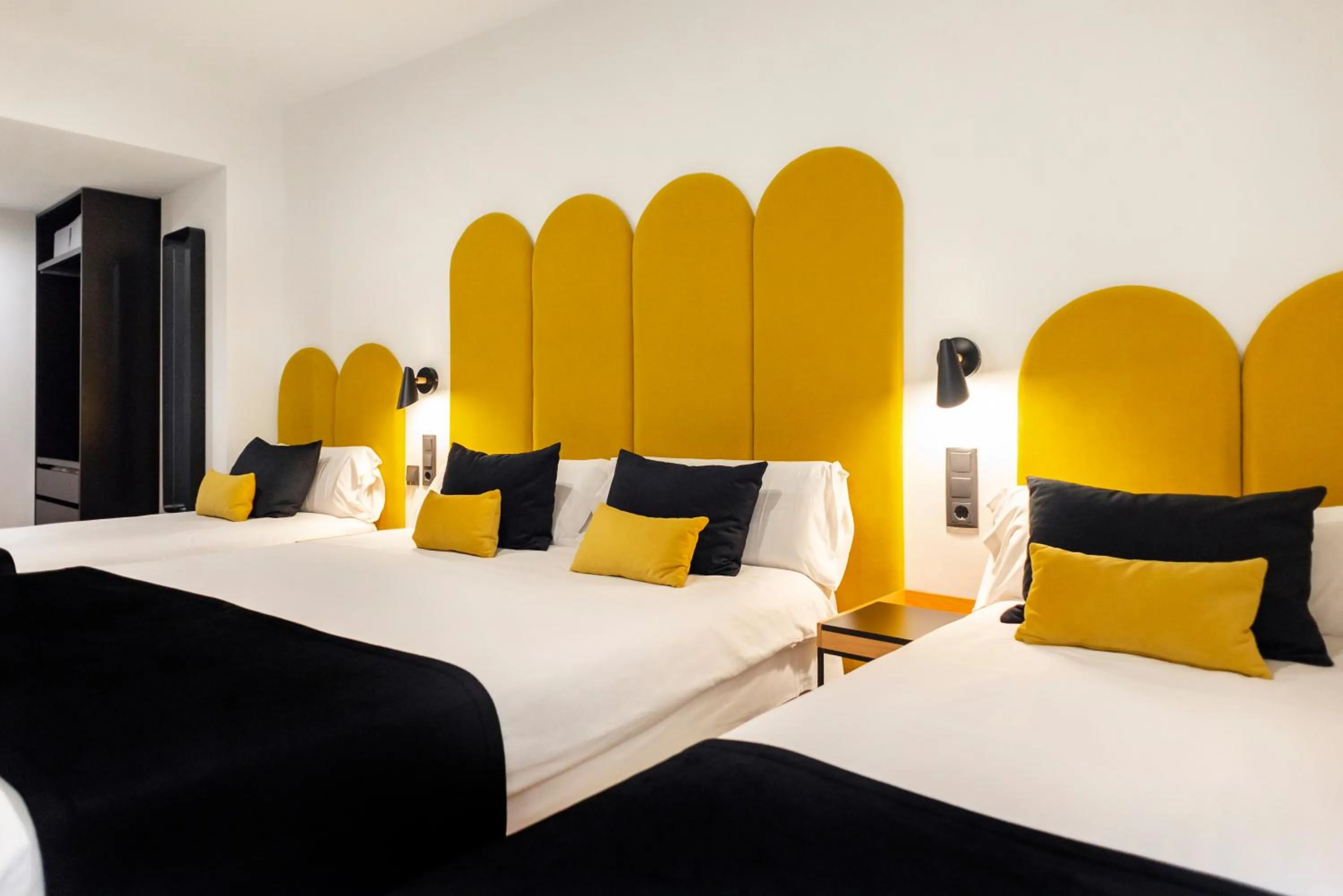 Bed in Blanq Comedias