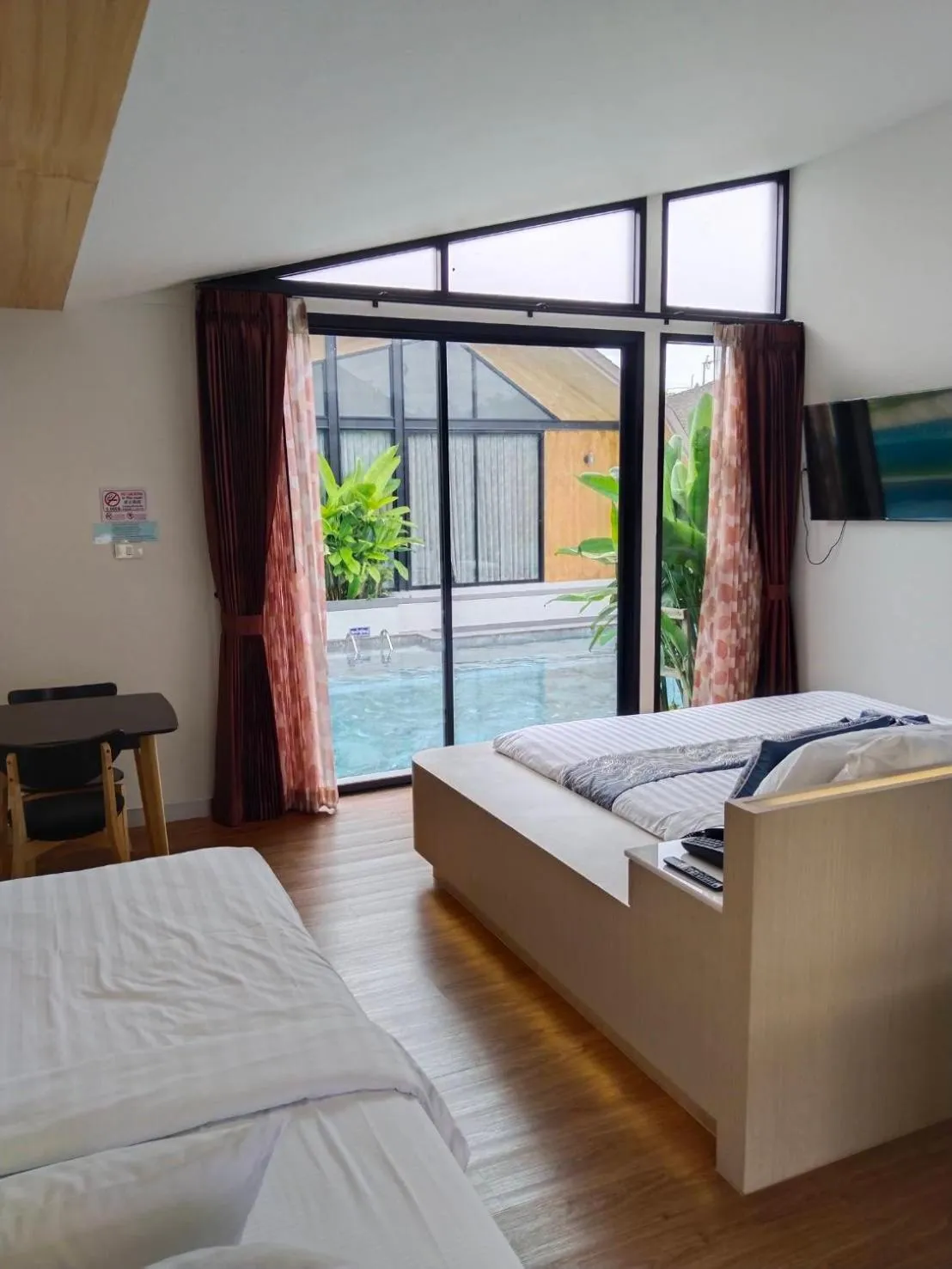 Bed in Southern Airport Hotel Hatyai