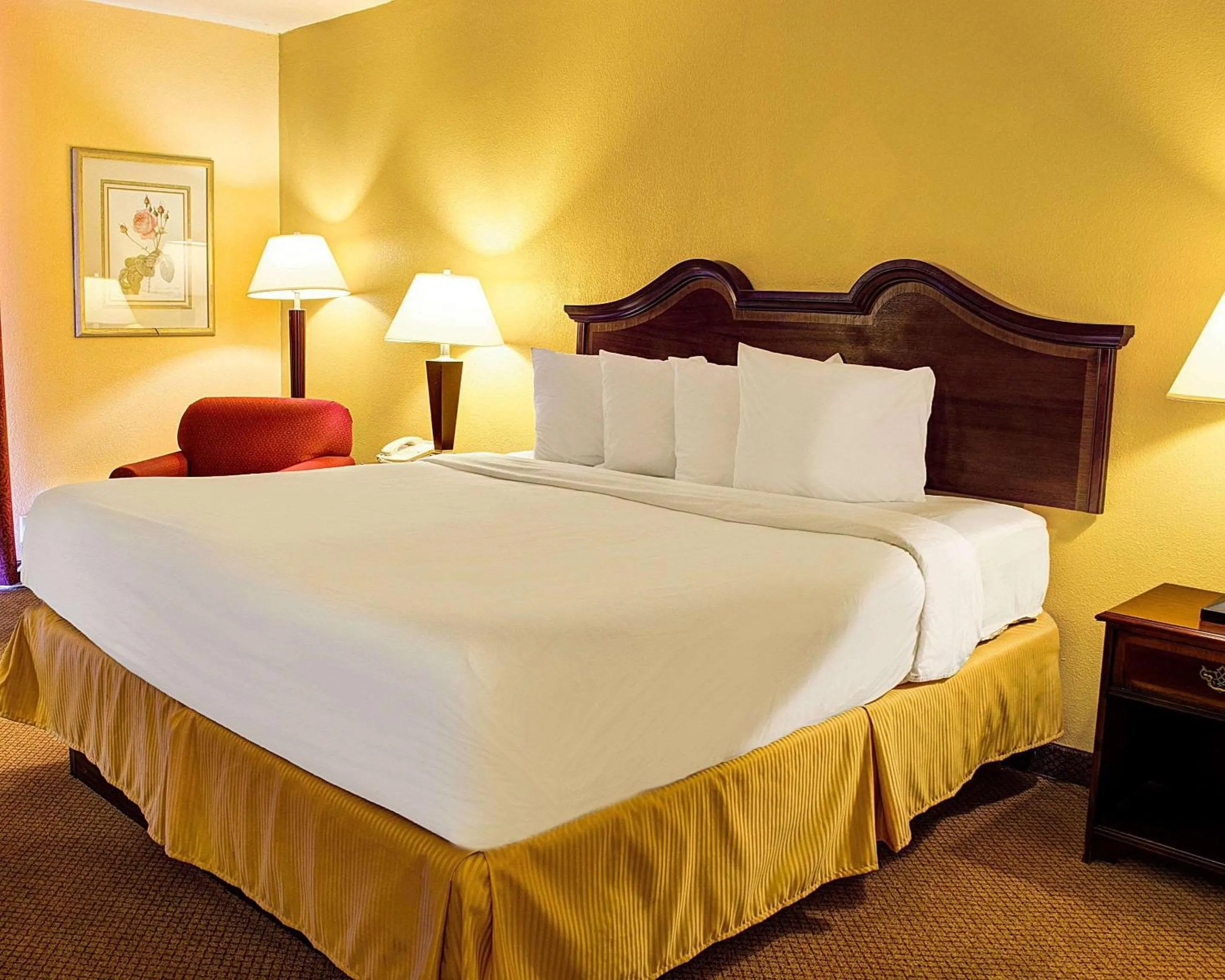 Photo of the whole room, Bed in Quality Inn Richmond North