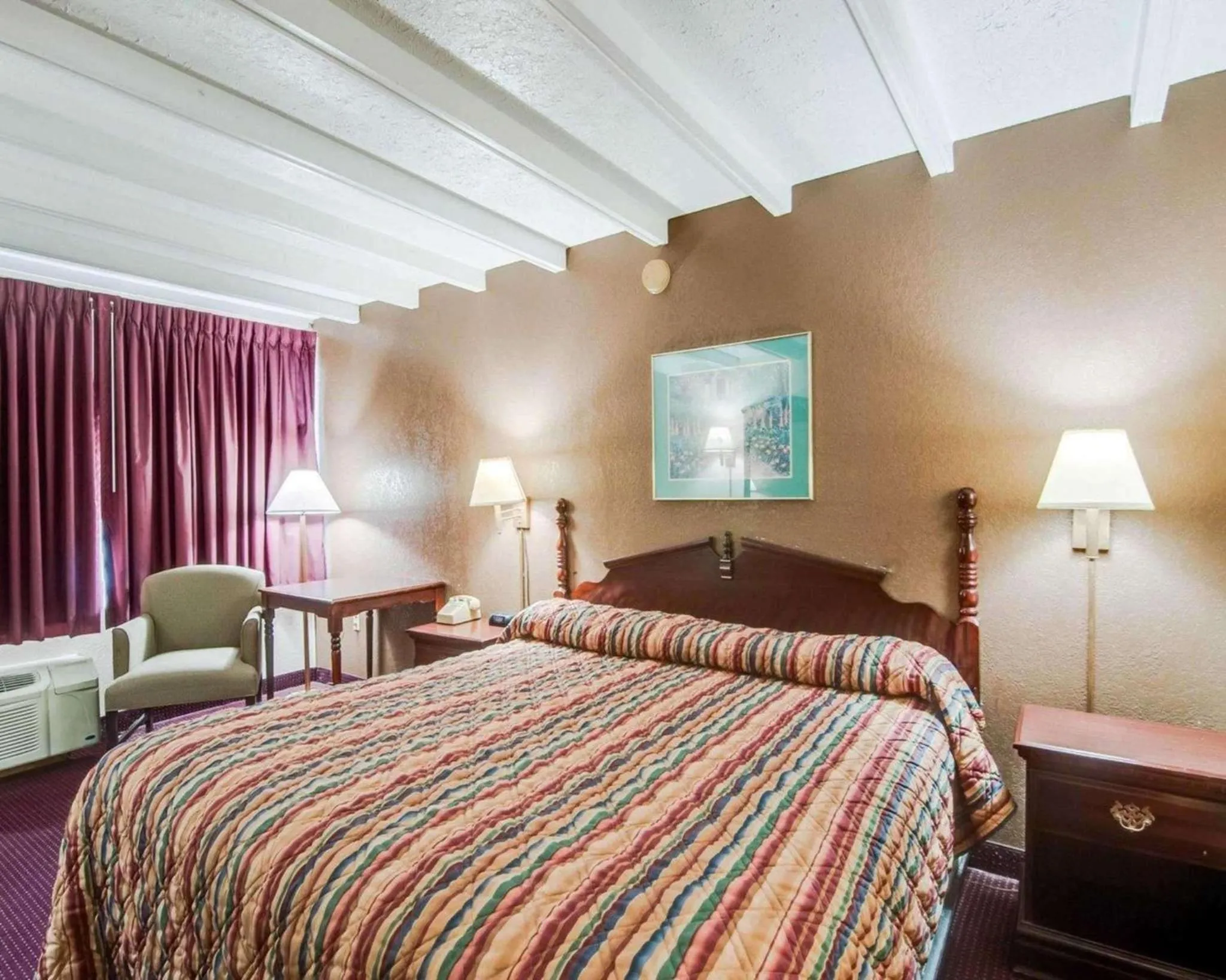 Photo of the whole room in Rodeway Inn Galax Highway 58