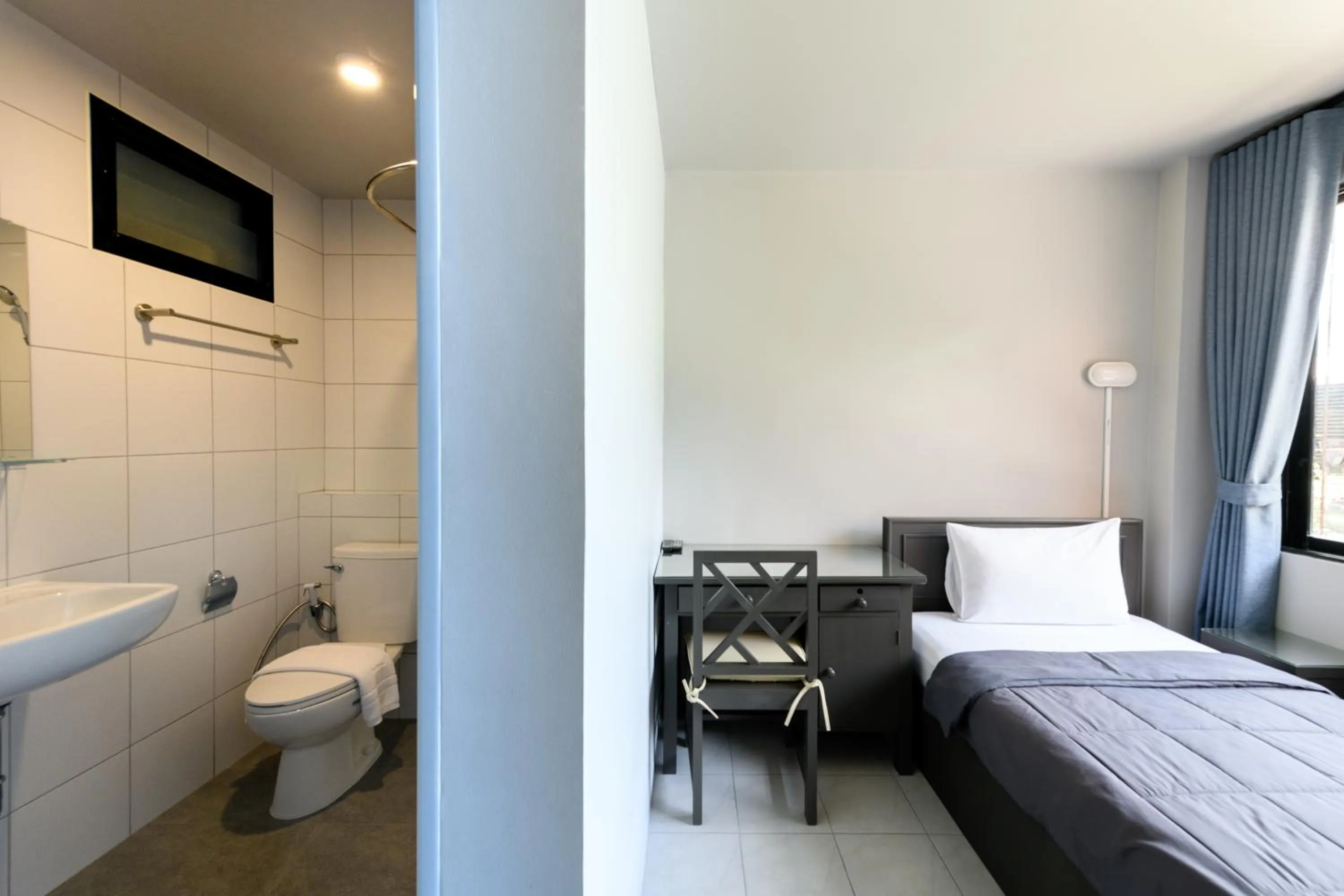 Toilet, Bed in Stay Wanglang