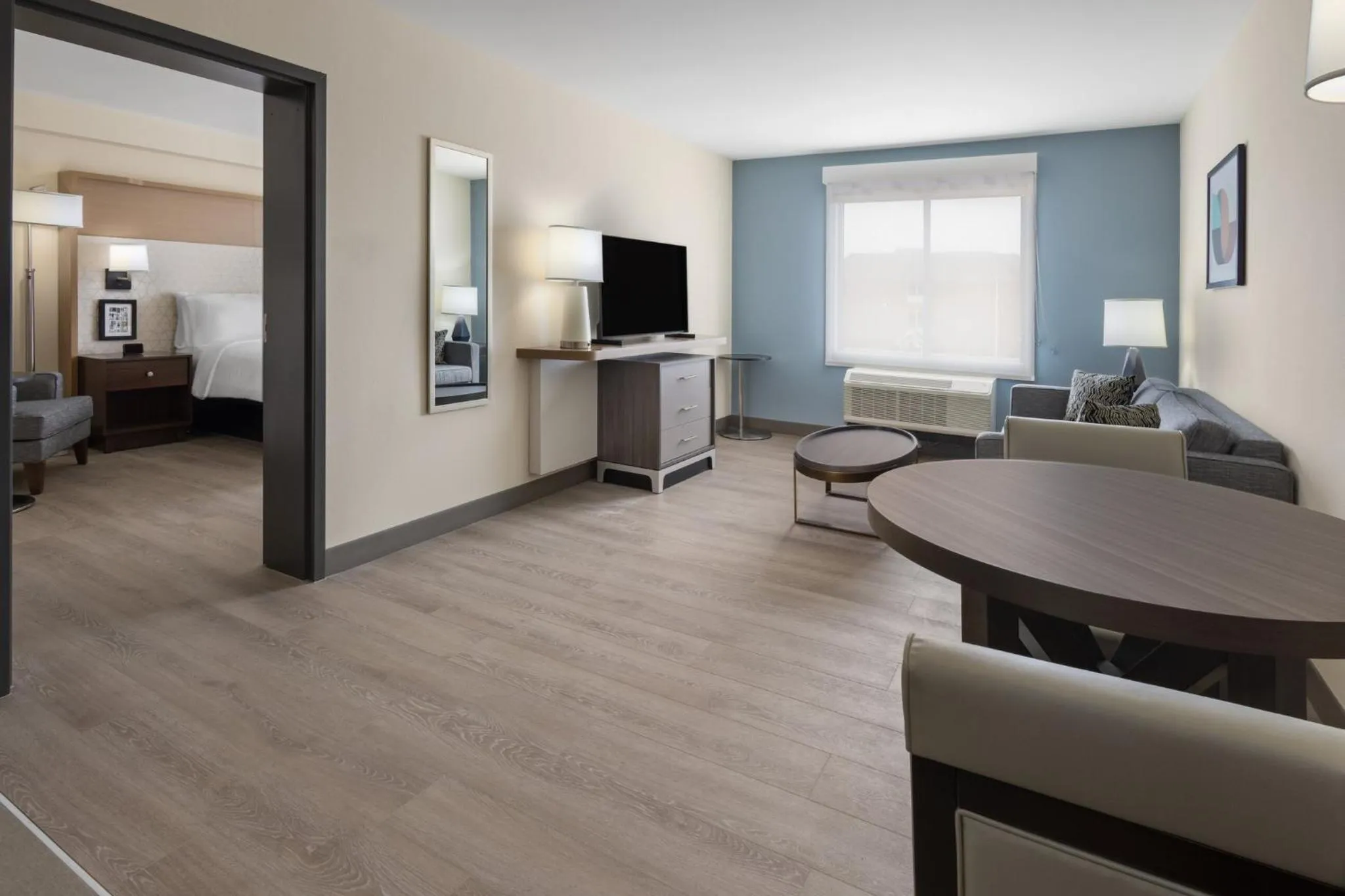 Photo of the whole room in Holiday Inn & Suites Richmond West End by IHG