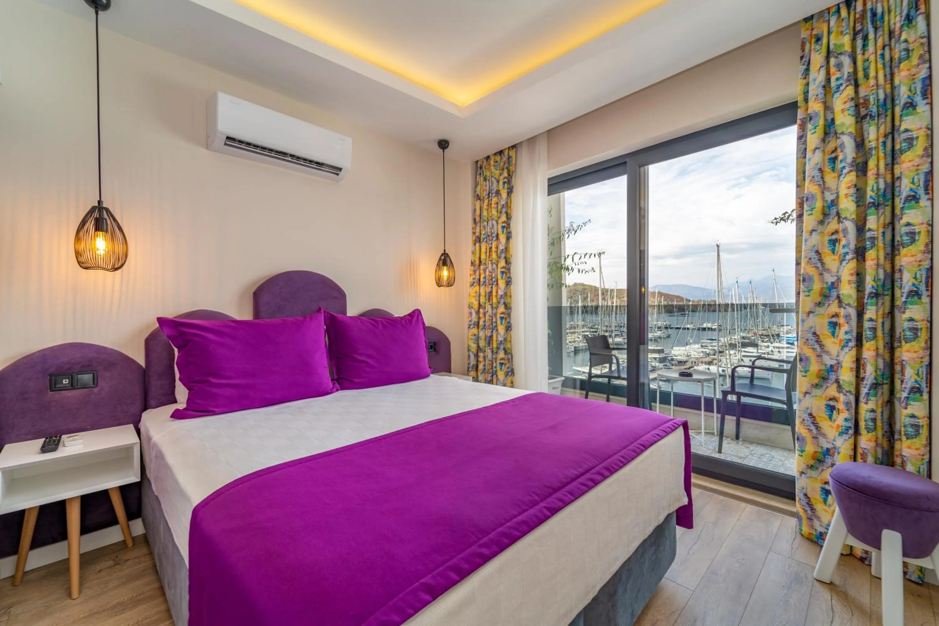 Bedroom, Bed in Ece Marina Suites