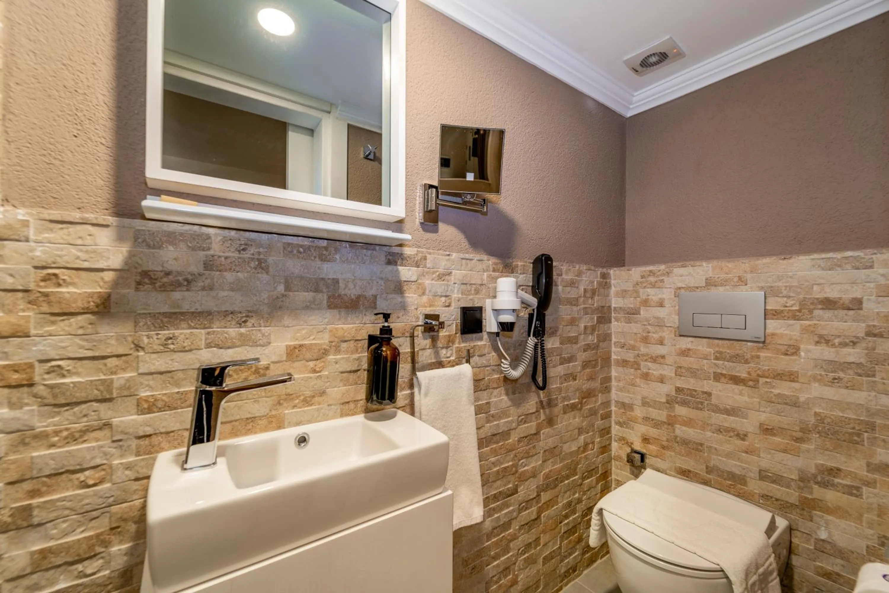 Bathroom in Ece Marina Suites