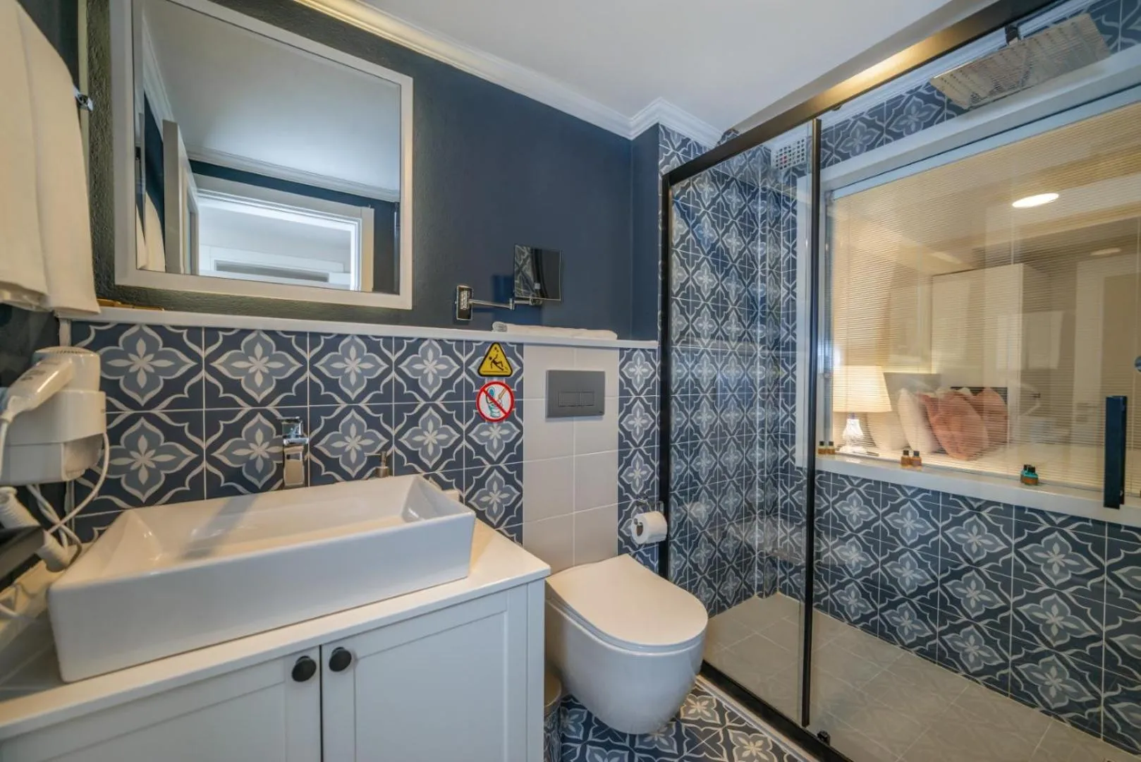 Bathroom in Ece Marina Suites