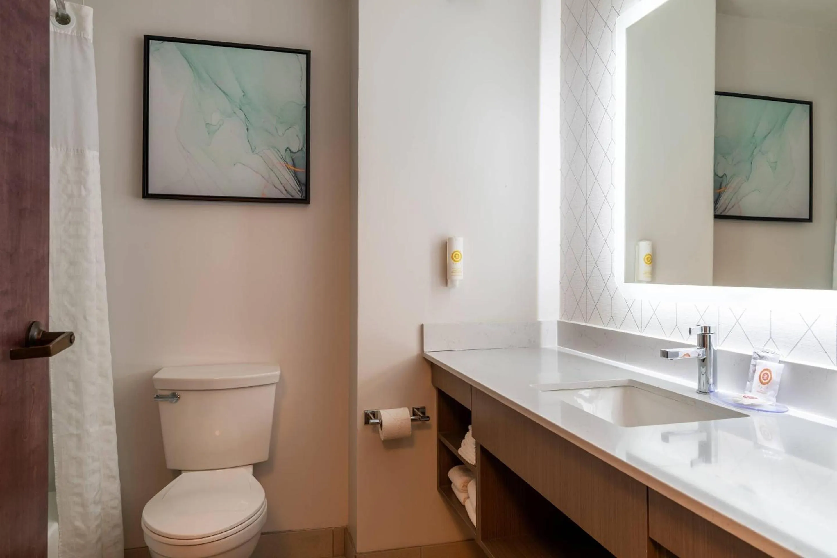 Bedroom in Comfort Inn & Suites Near Burke Mountain