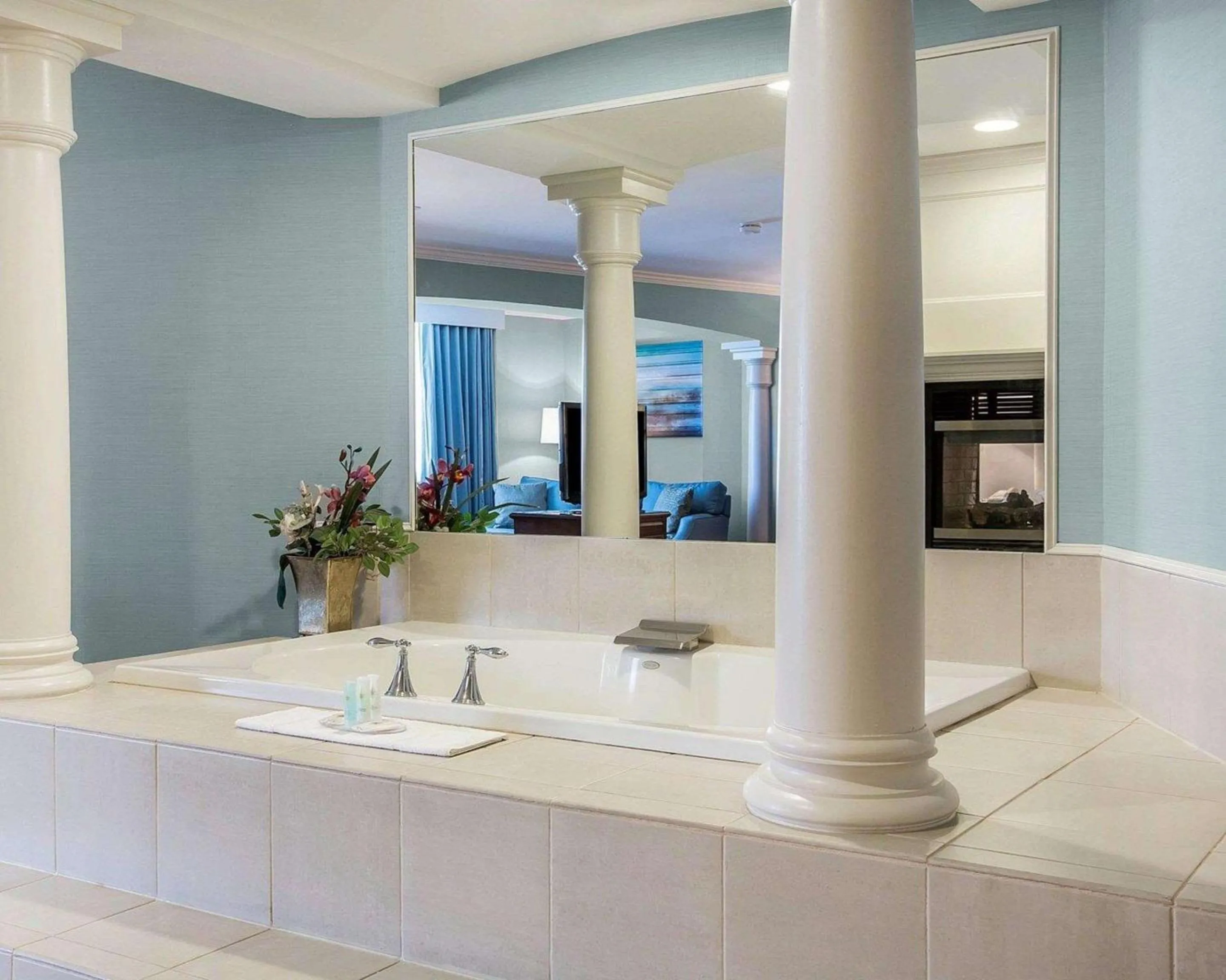 Photo of the whole room in Comfort Inn & Suites Near Burke Mountain