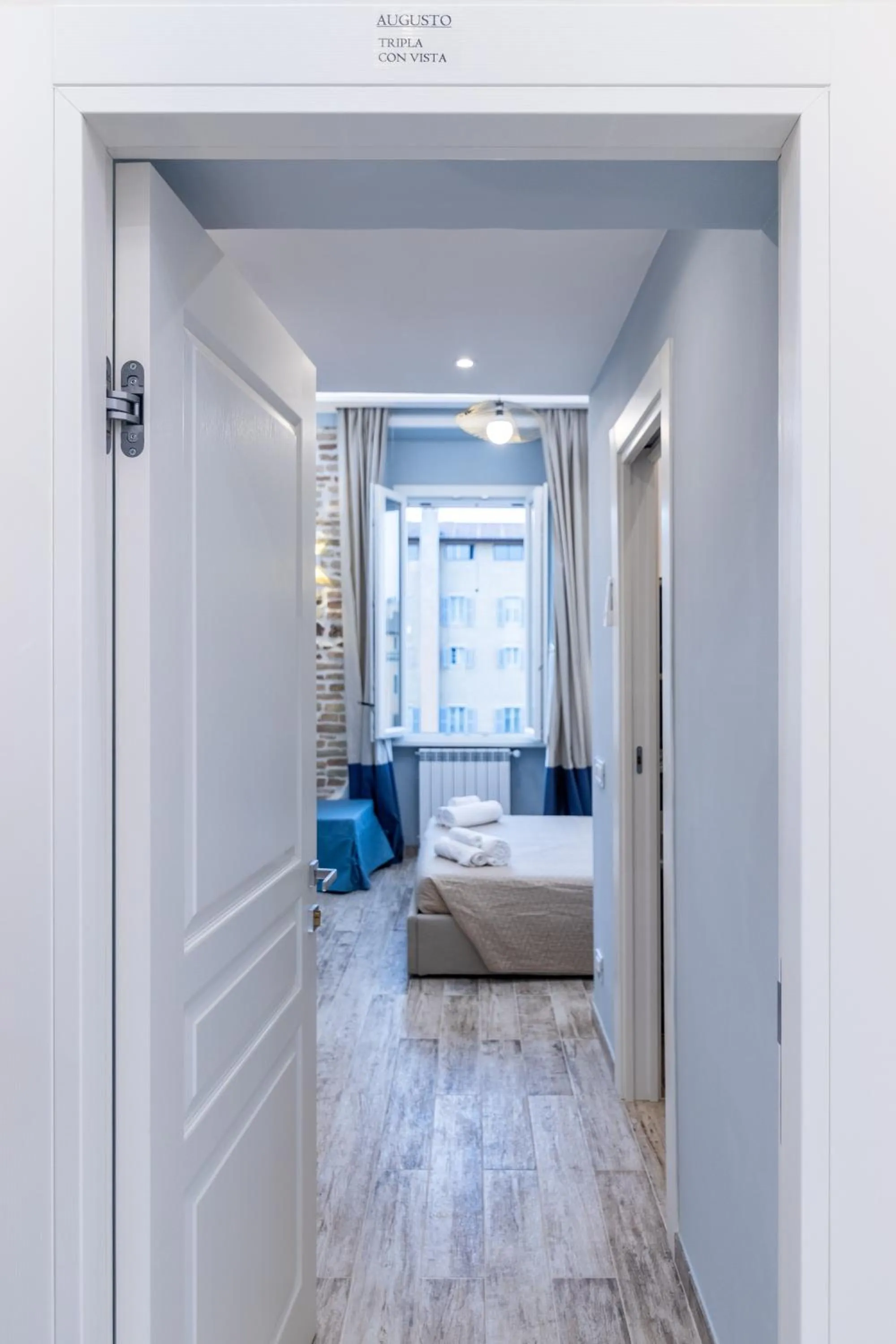 Bed in Zeus Inn - Una finestra sul Vaticano