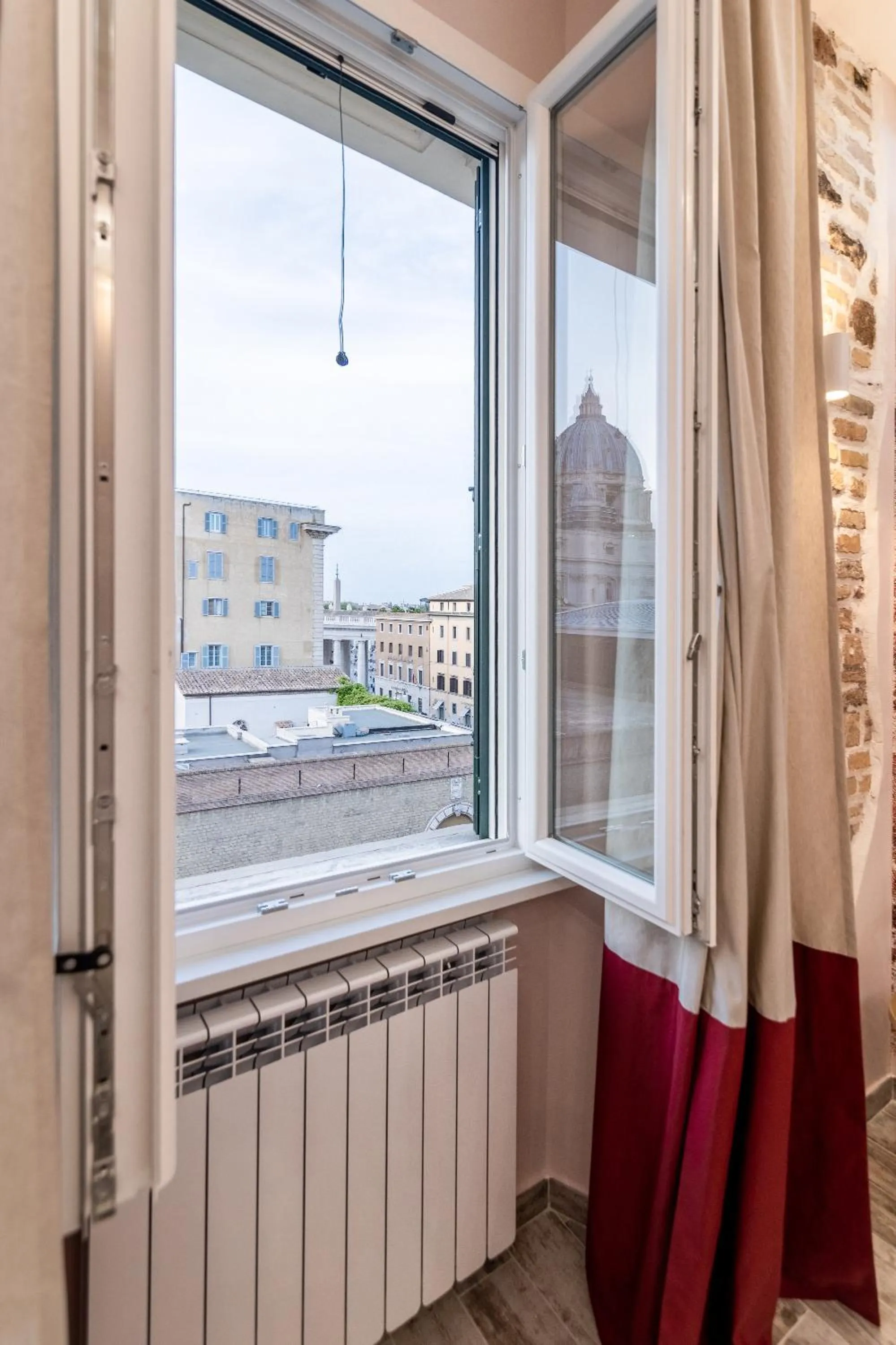 Zeus Inn - Una finestra sul Vaticano