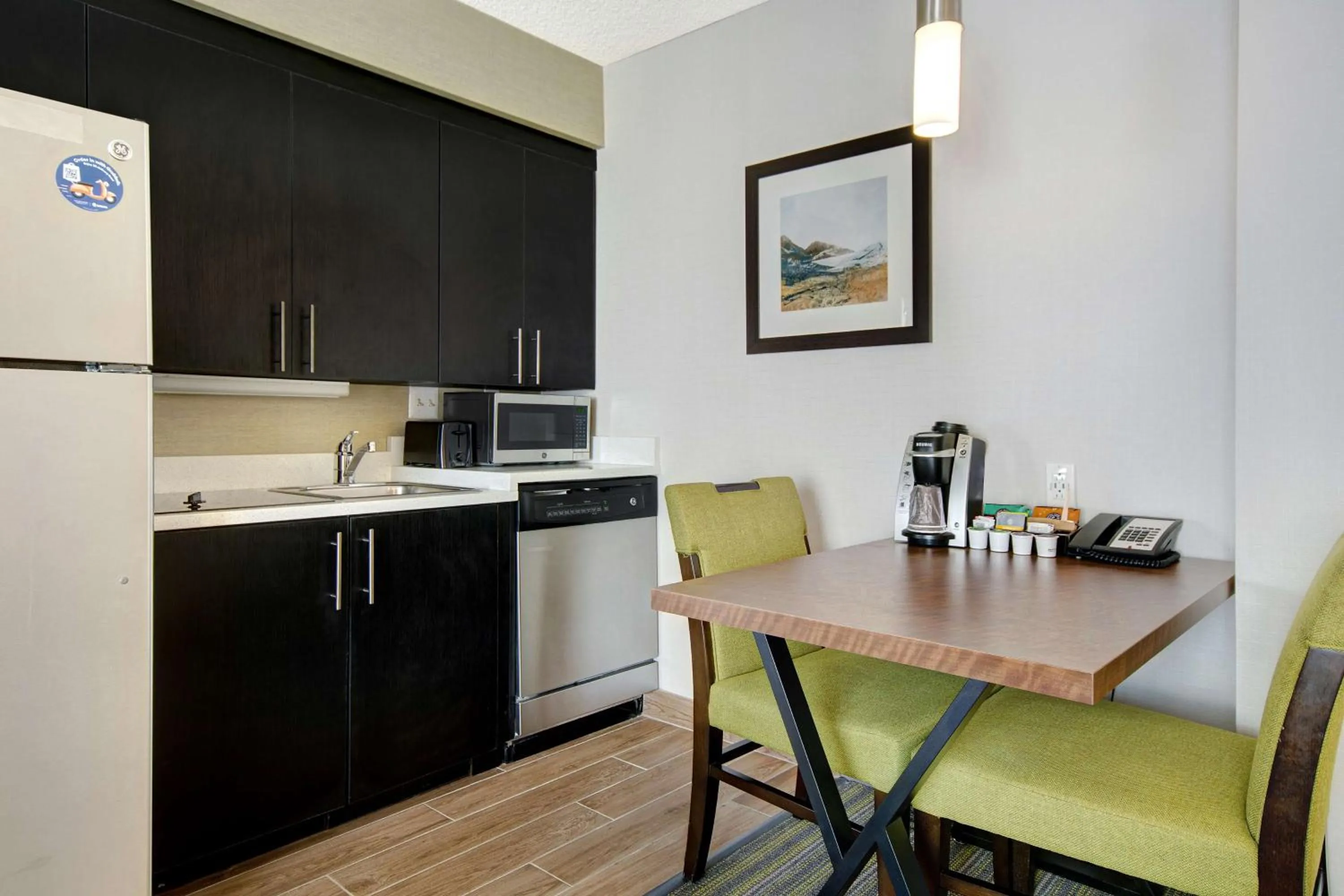Kitchen or kitchenette in Homewood Suites by Hilton Salt Lake City - Midvale/Sandy
