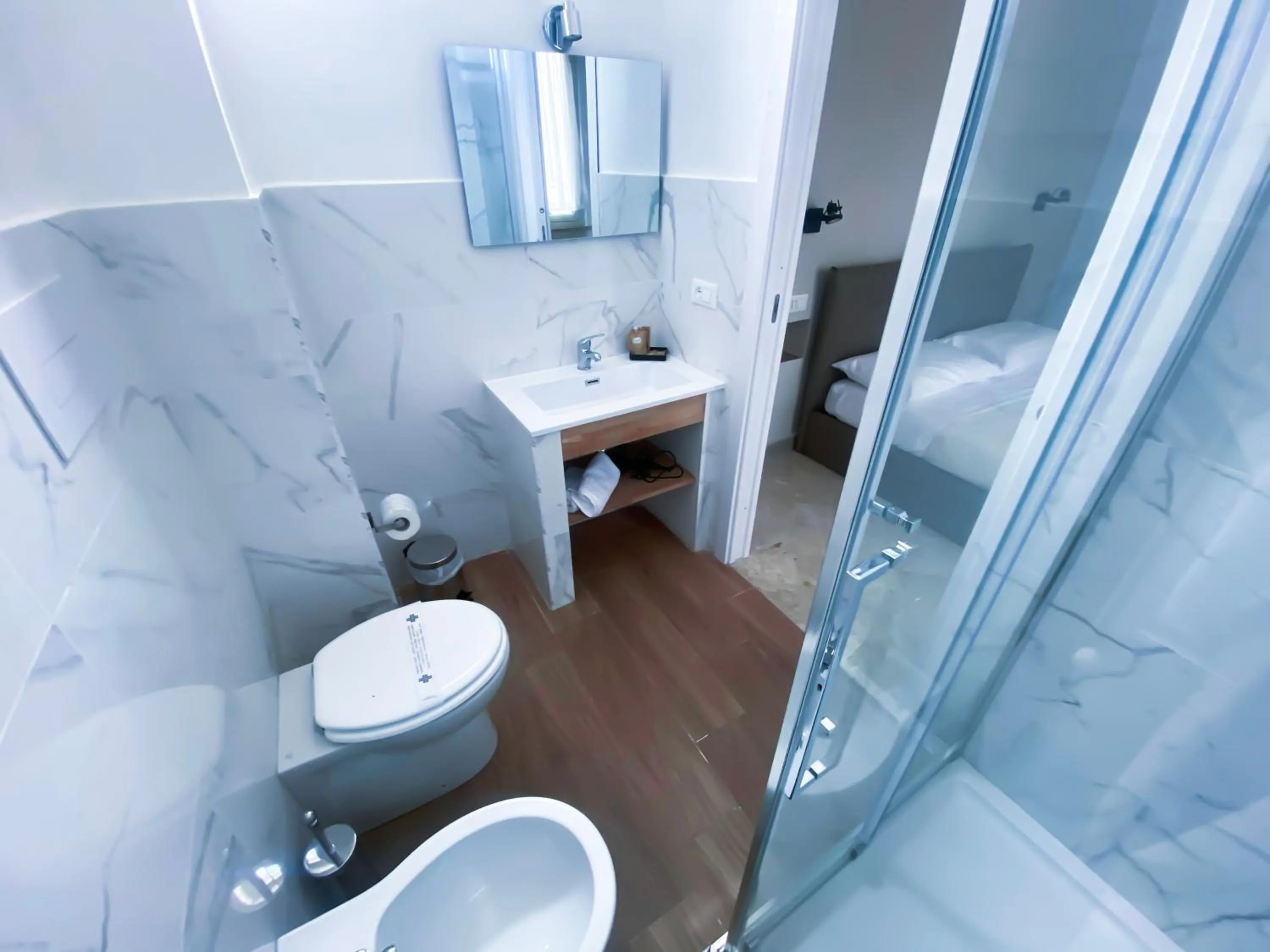 Bathroom in Leone Suite B&B & Restaurant AIC