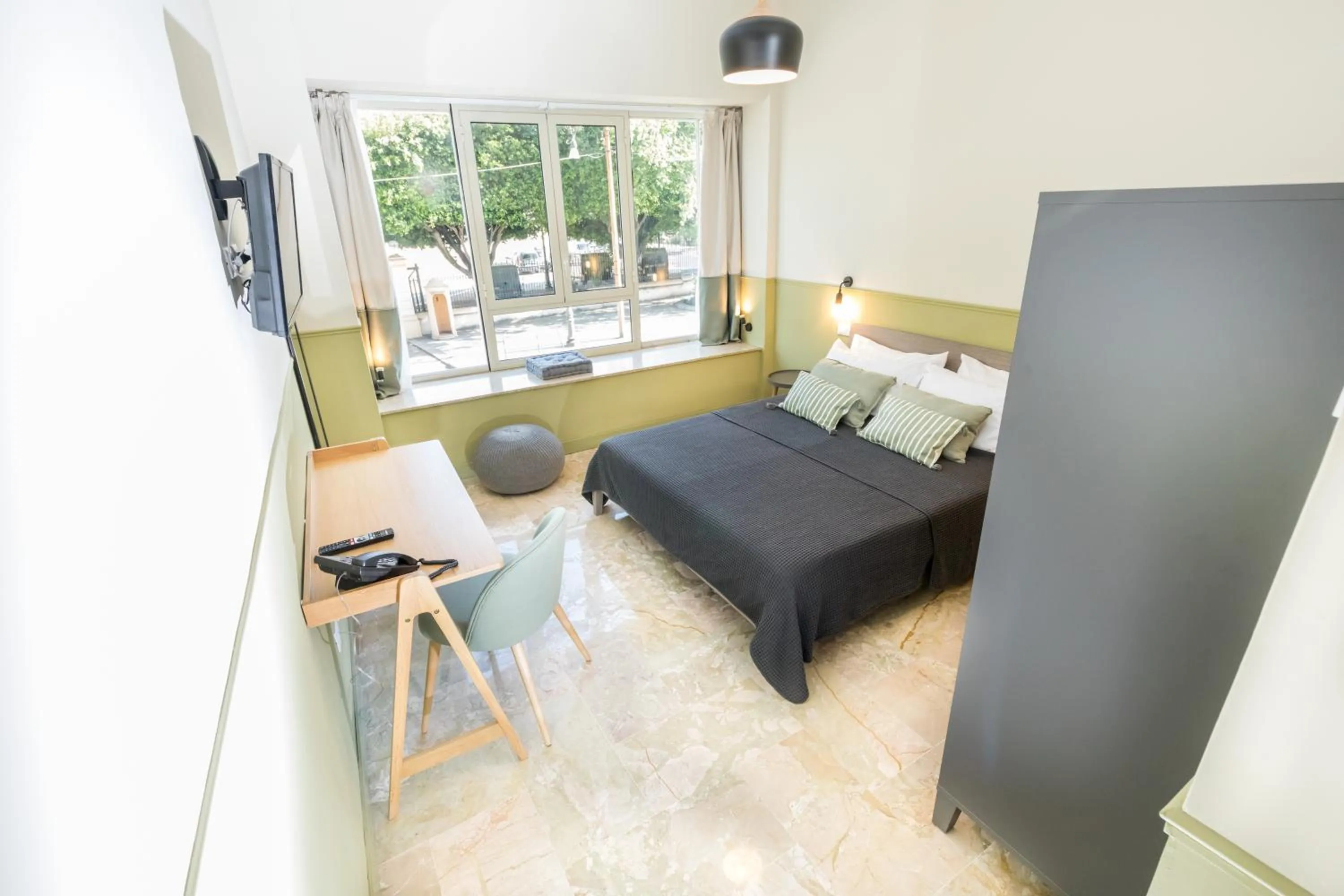 Day, Bed in Leone Suite B&B & Restaurant AIC