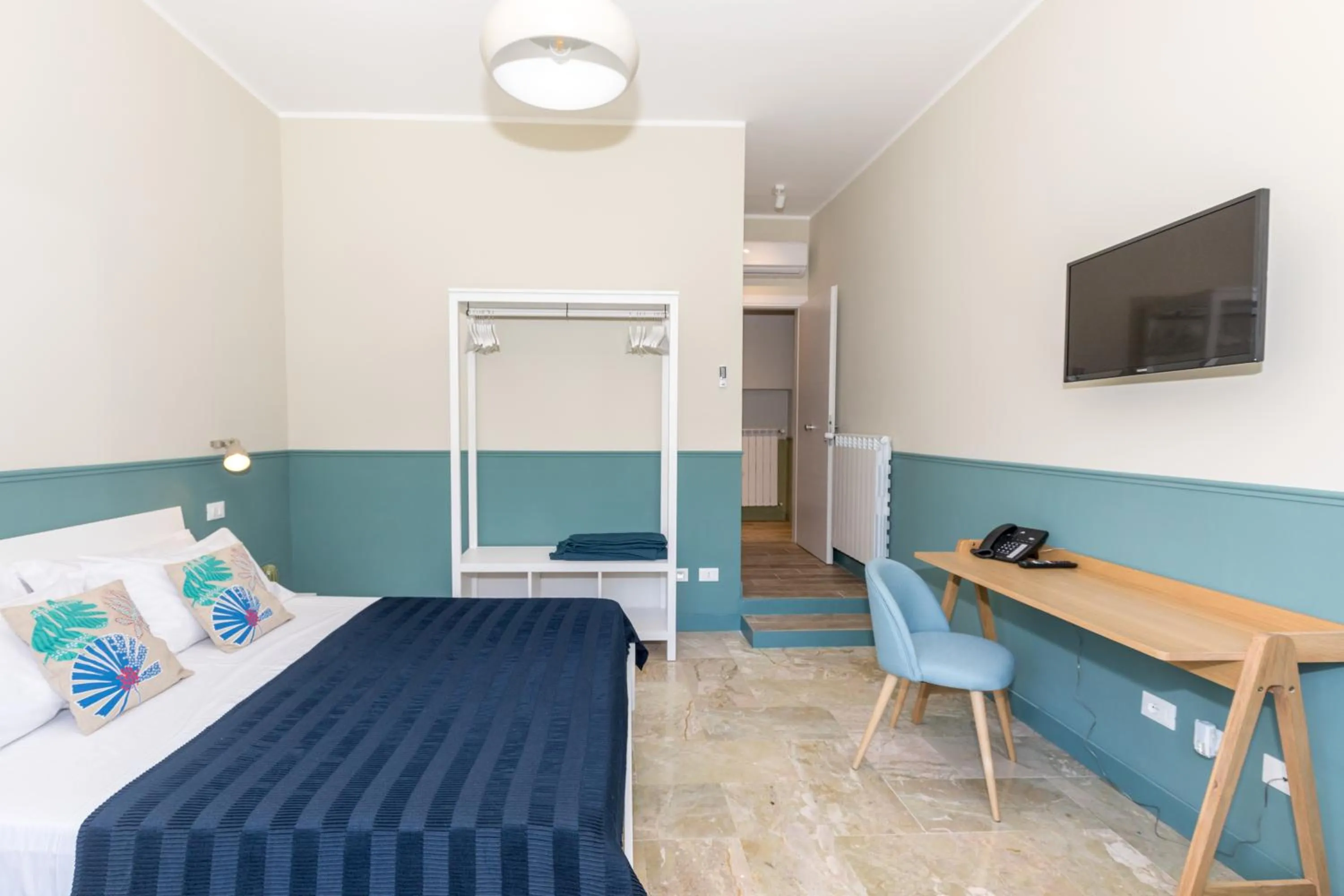 Spring, Bed in Leone Suite B&B & Restaurant AIC