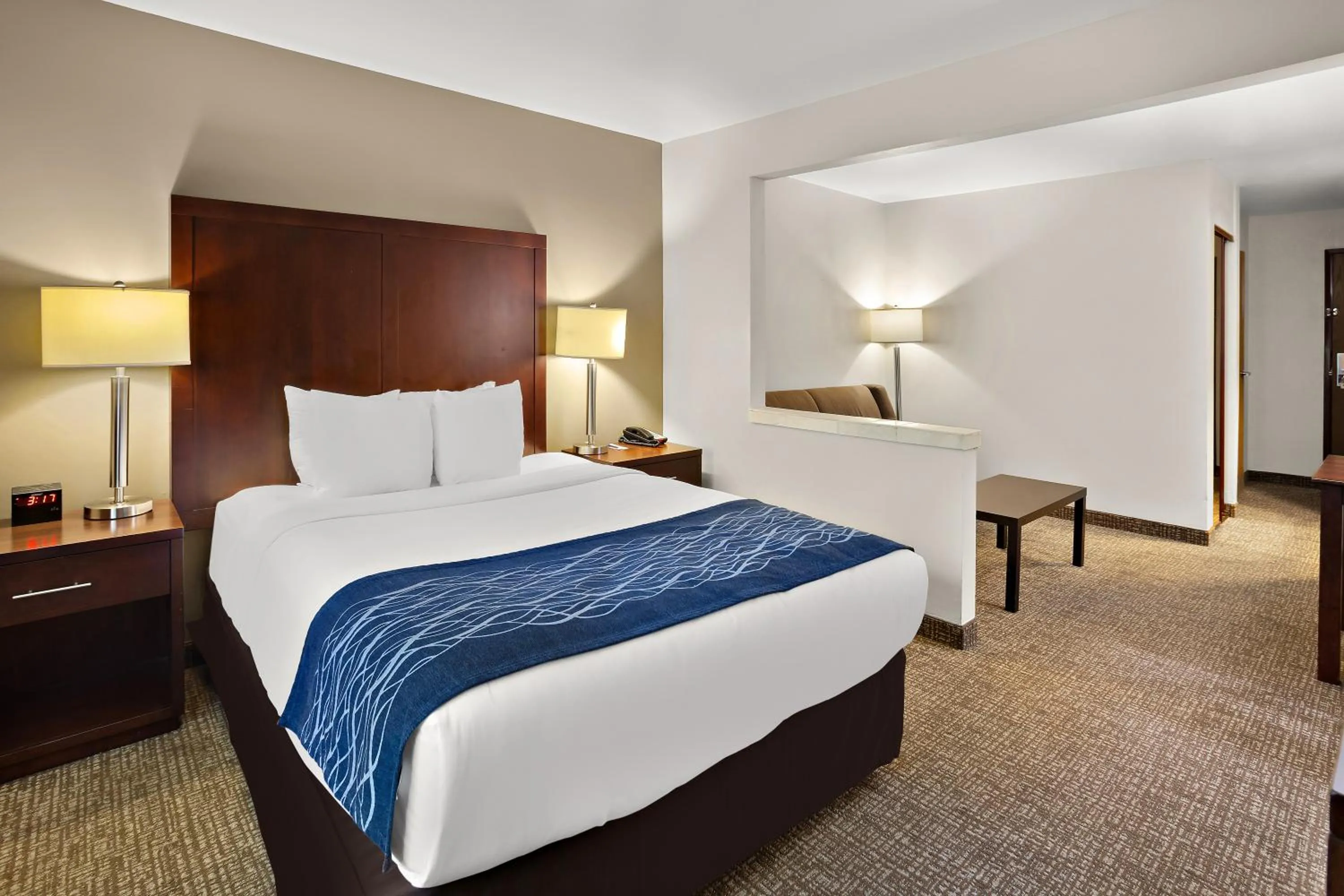 Bed in Comfort Inn Lacey - Olympia