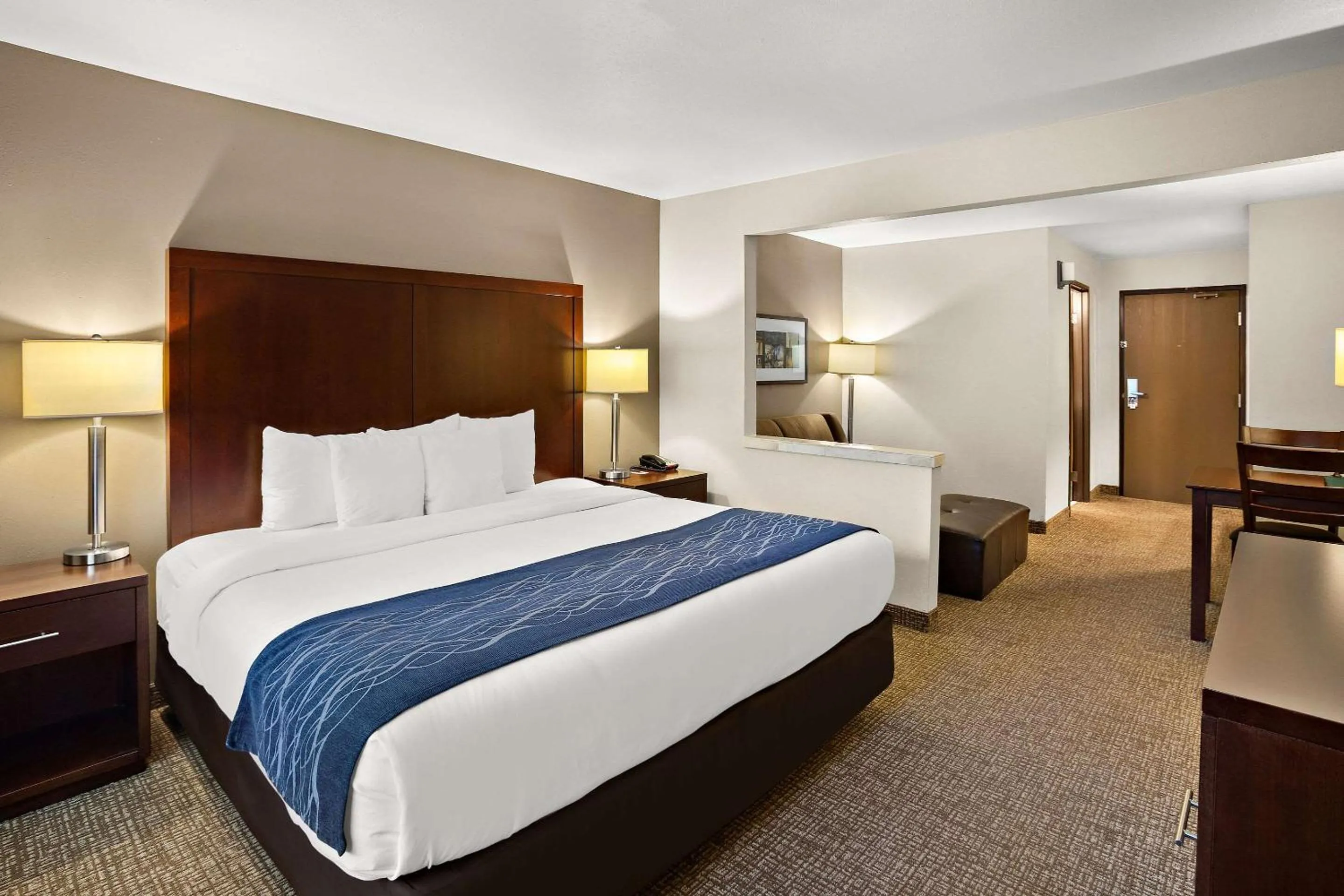 Bedroom, Bed in Comfort Inn Lacey - Olympia