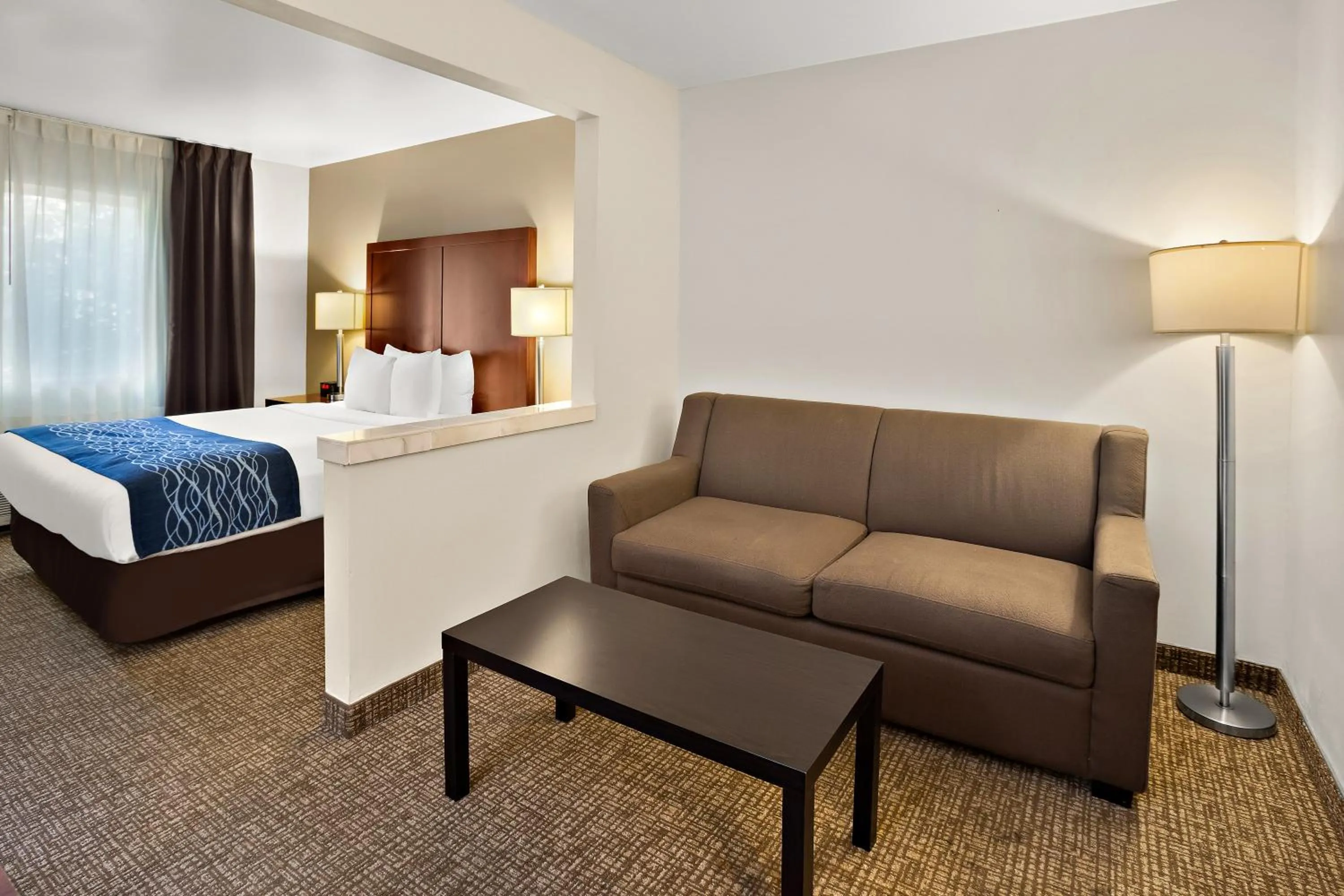 Bed in Comfort Inn Lacey - Olympia