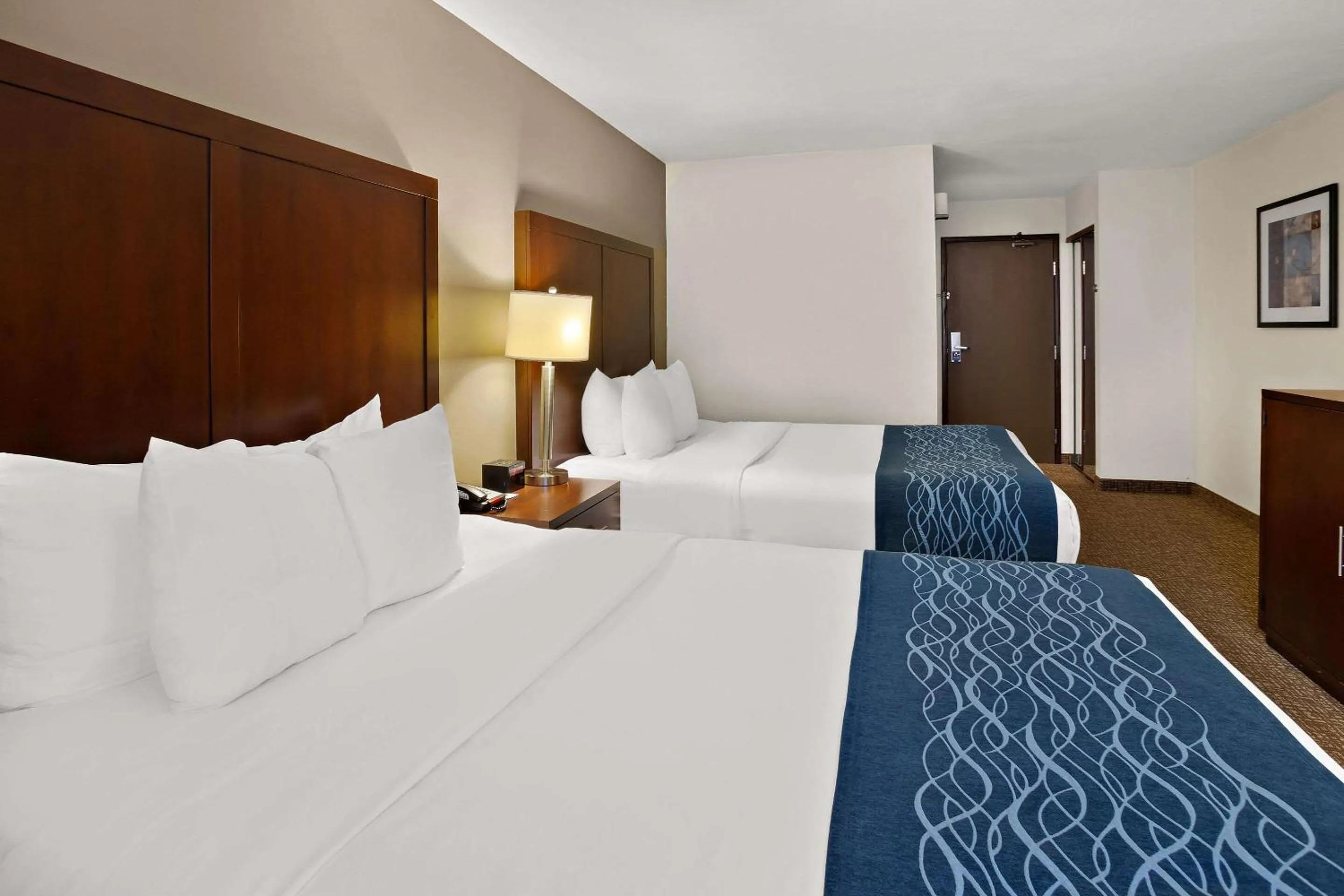 Bedroom, Bed in Comfort Inn Lacey - Olympia