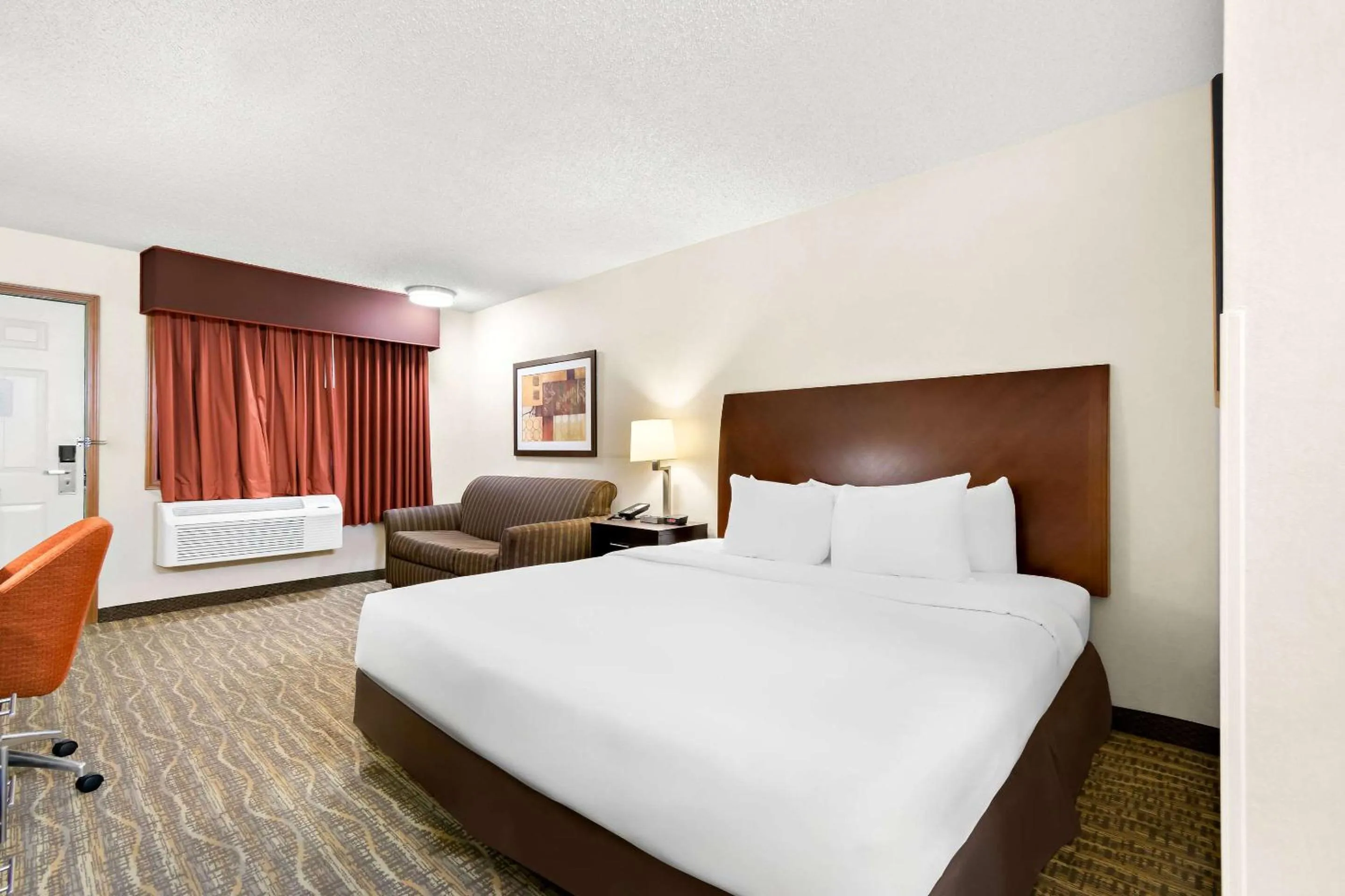 Bedroom, Bed in Quality Inn Mount Vernon