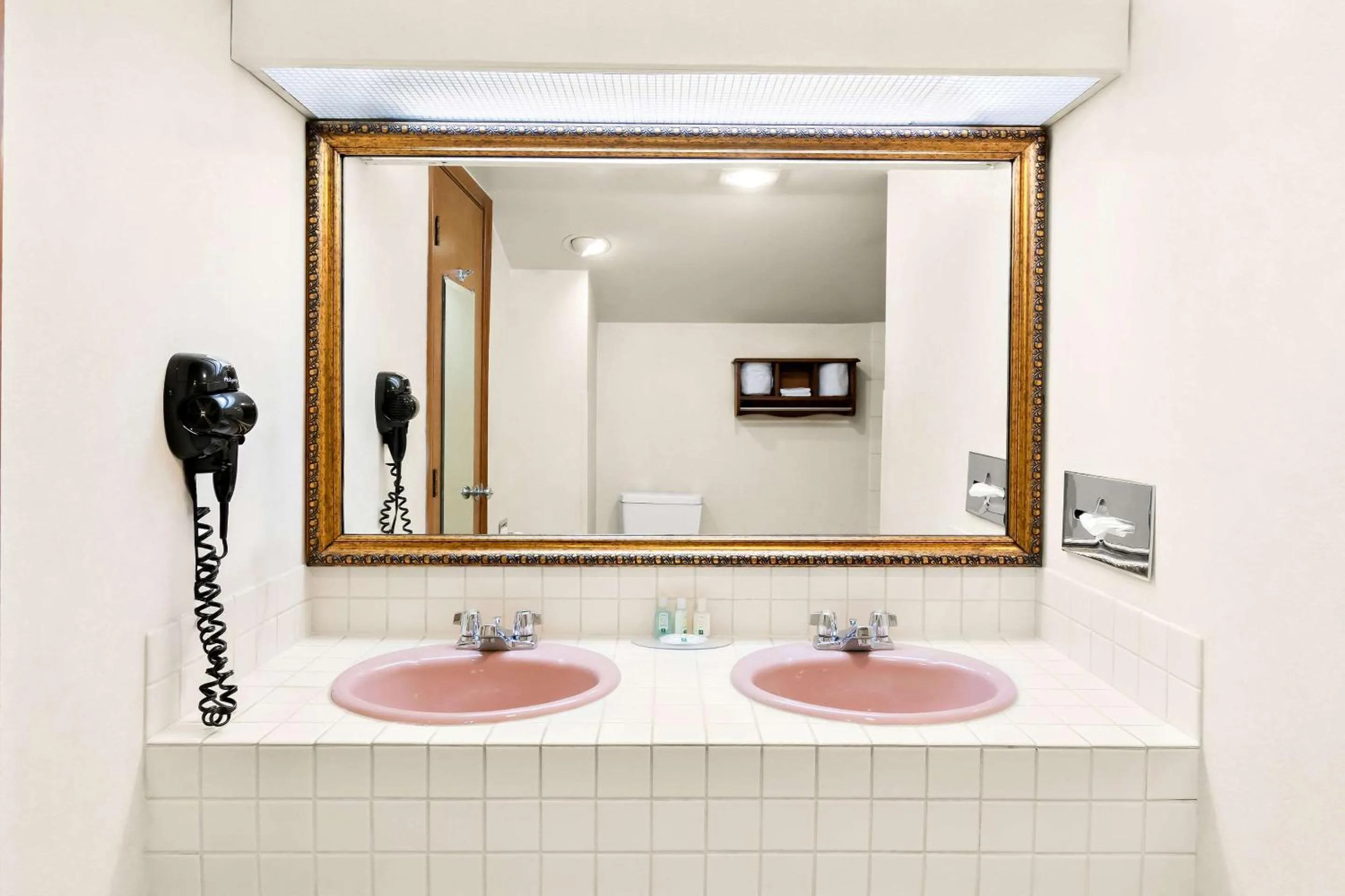 Bedroom in Quality Inn Mount Vernon