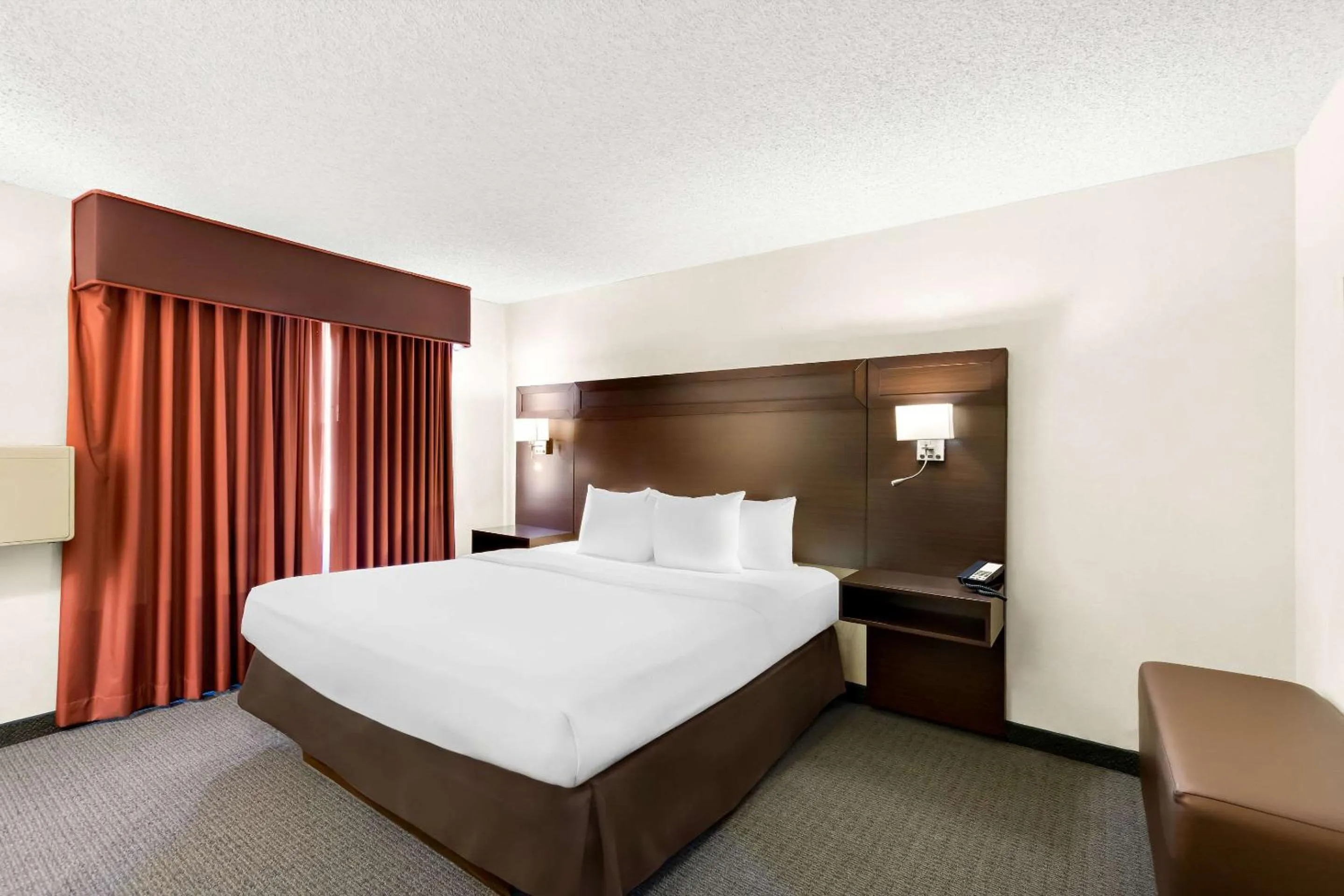 Bedroom, Bed in Quality Inn Mount Vernon