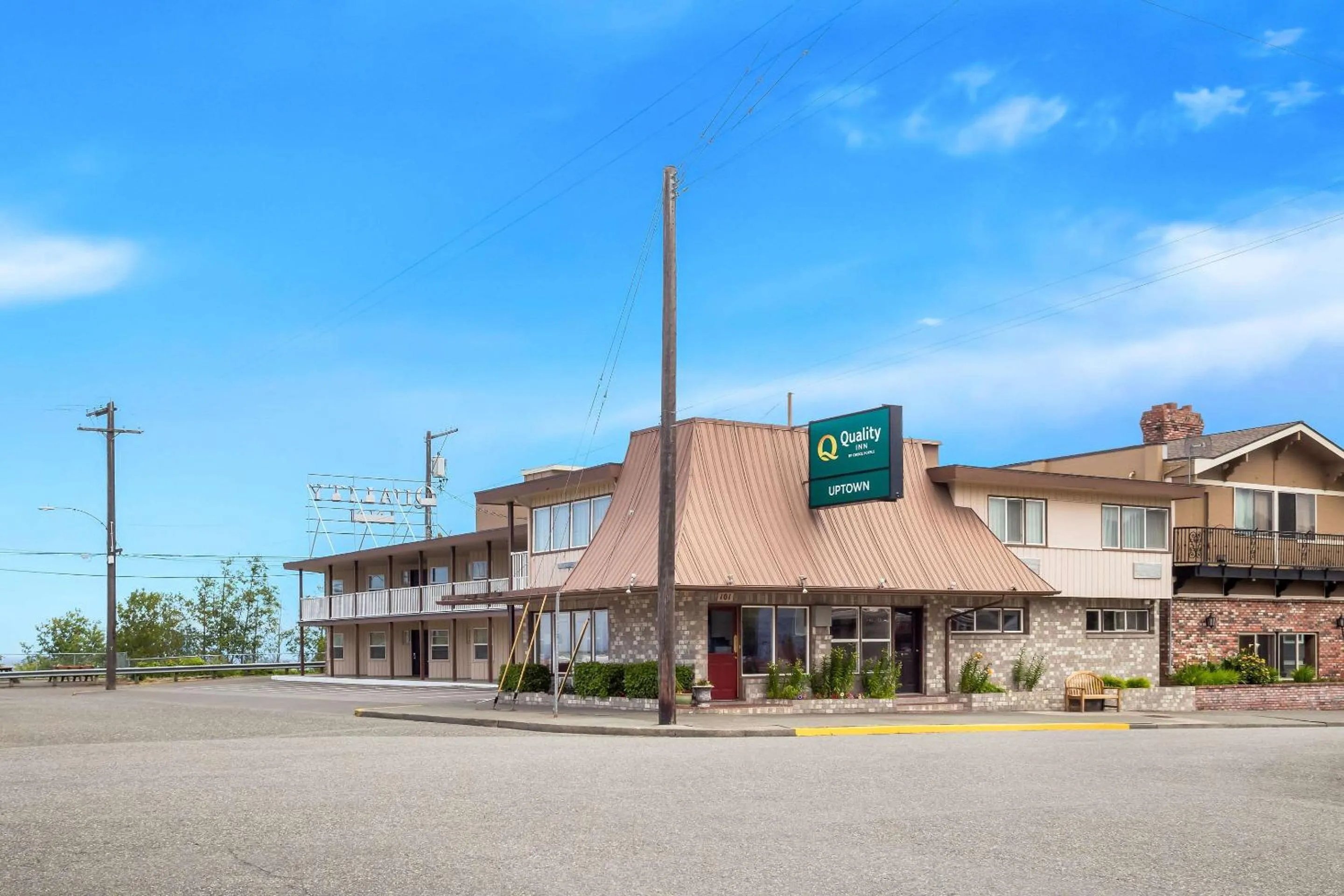 Property building in Quality Inn Port Angeles - near Olympic National Park