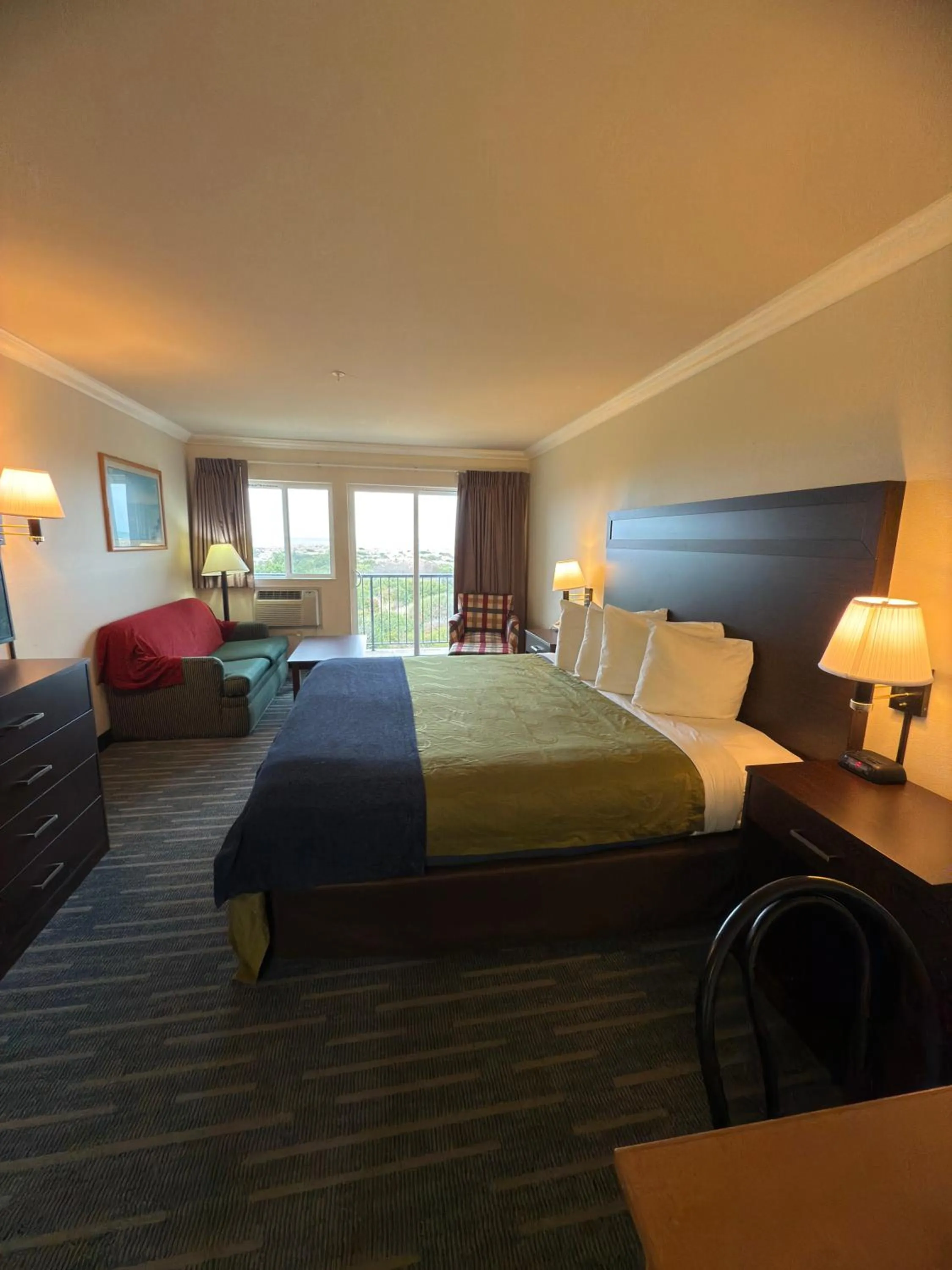 Bed in Ocean Paradise Hotel & Resort