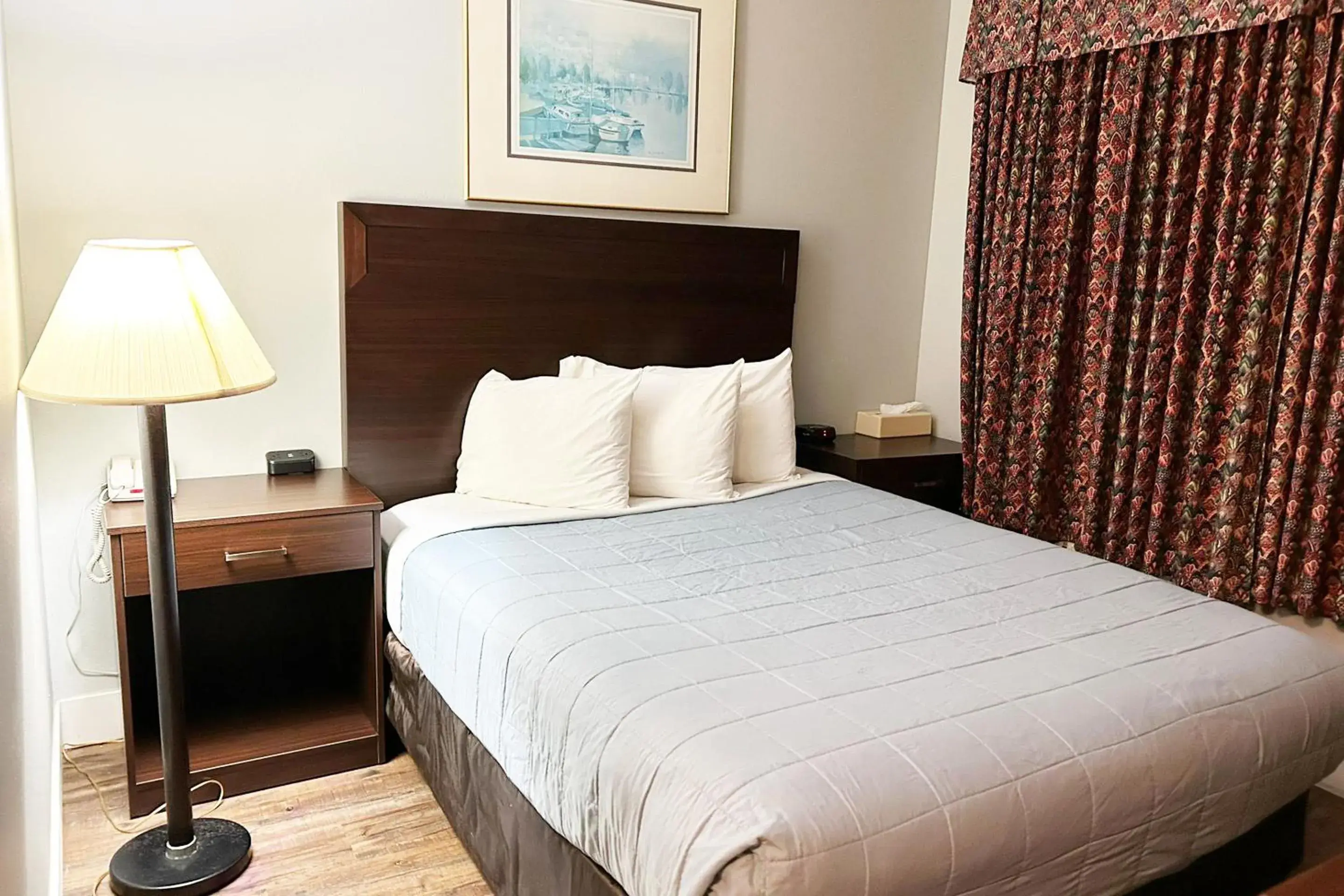 Queen Room in Ocean Paradise Hotel & Resort Queen Room in Ocean Paradise Hotel & Resort