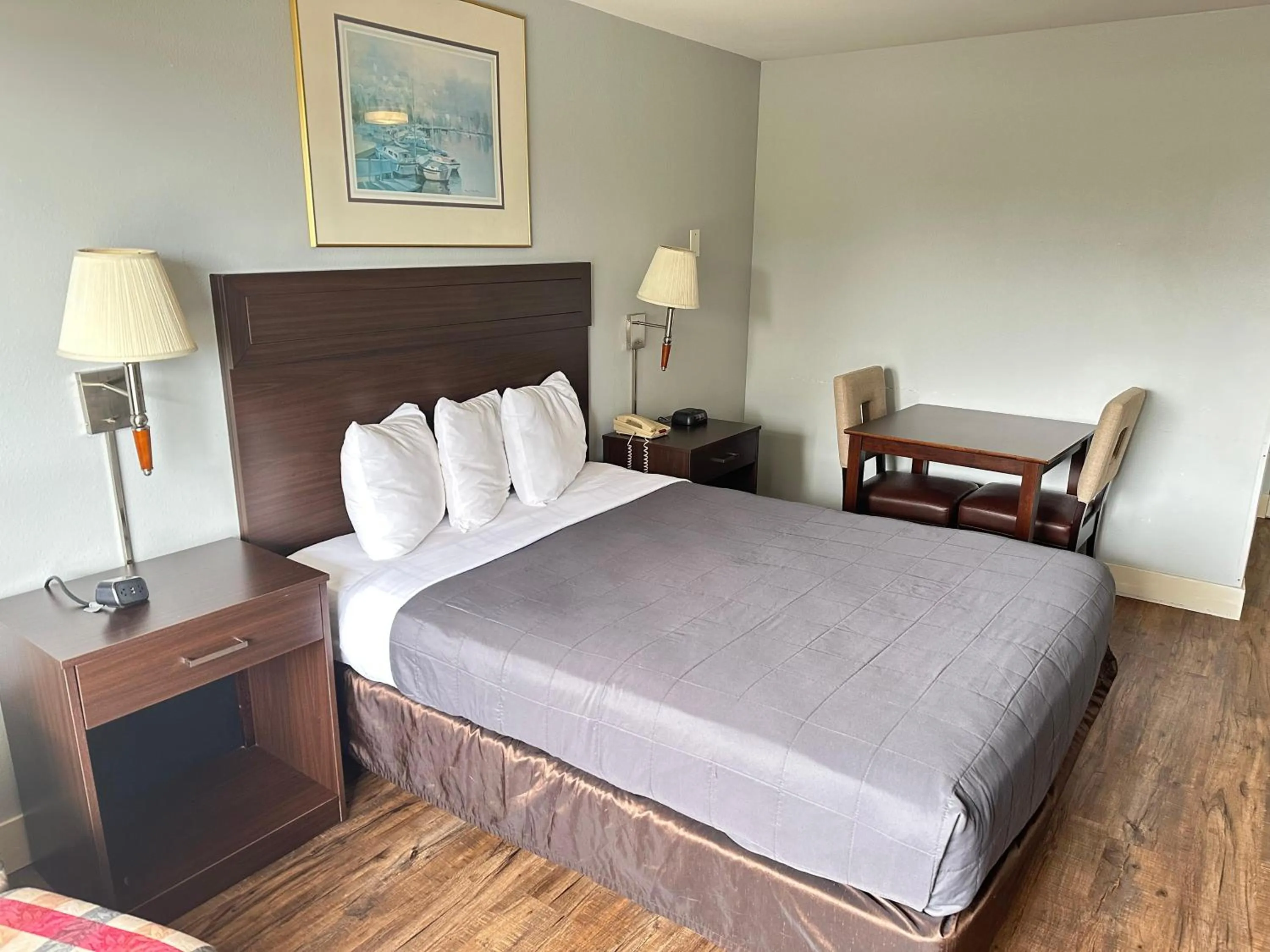 Bedroom, Bed in Coratel Inn and Suites By Jasper Ocean Shores