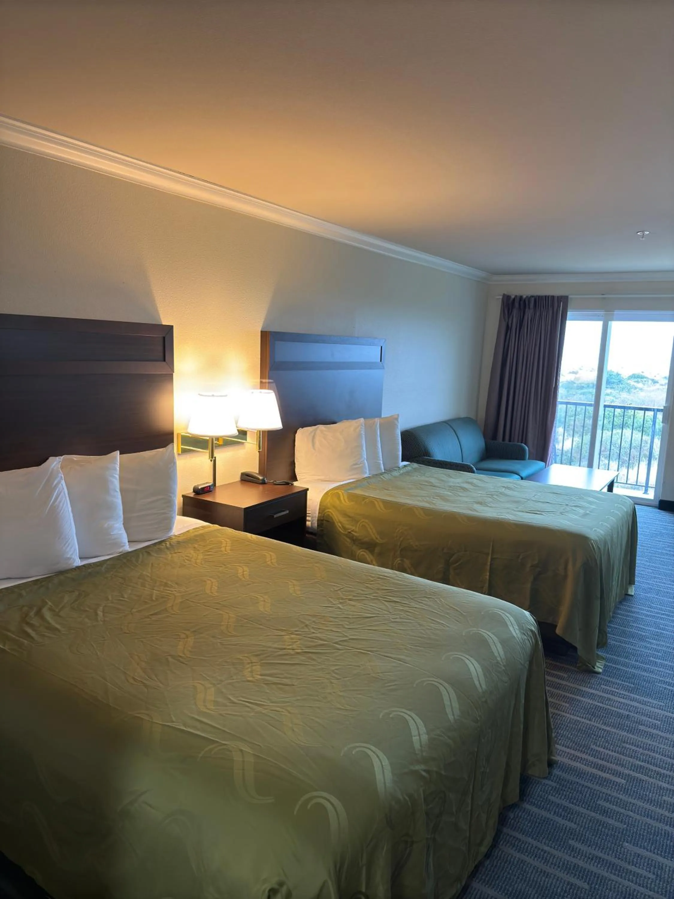 Bed in Ocean Paradise Hotel & Resort