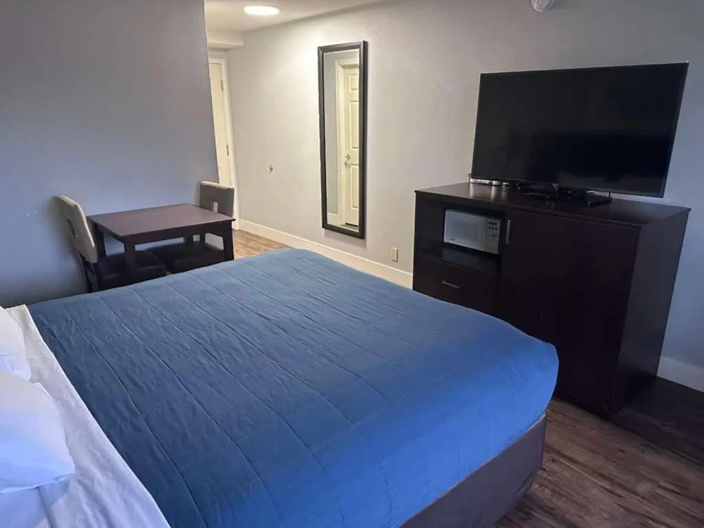 Bed in Ocean Paradise Hotel & Resort