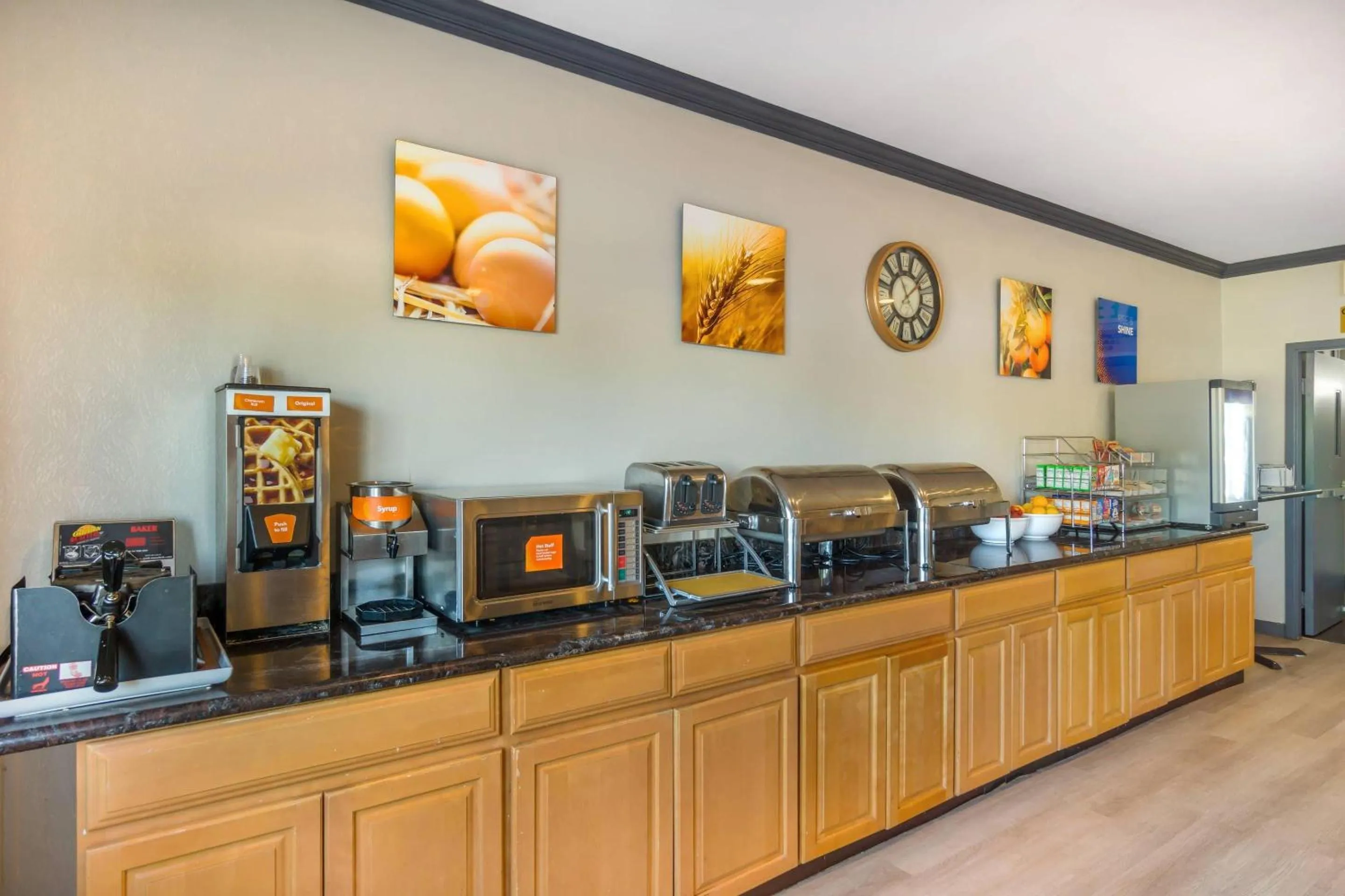 Breakfast in Comfort Inn Federal Way - Seattle