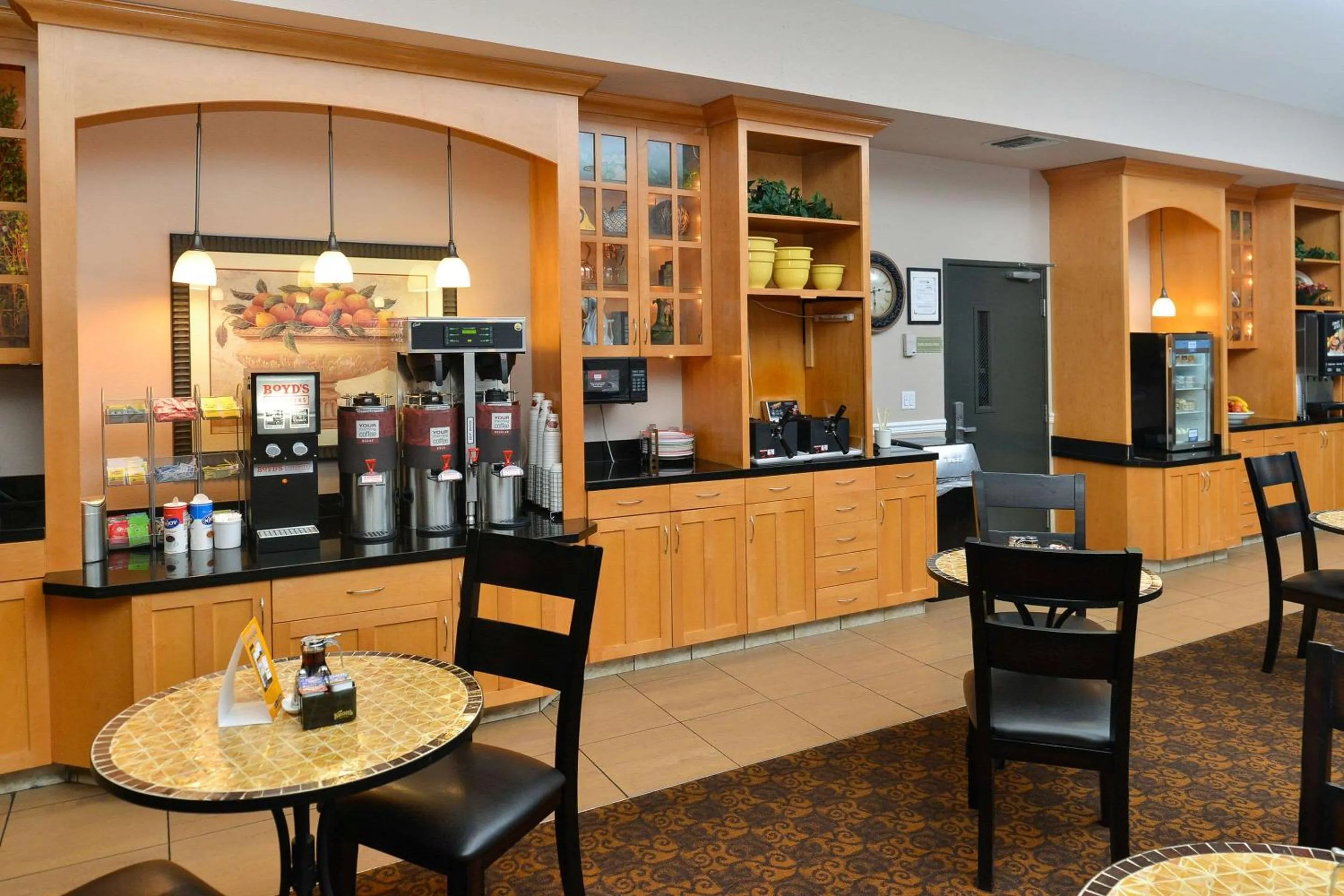 Restaurant/places to eat in Comfort Suites Airport Tukwila Seattle