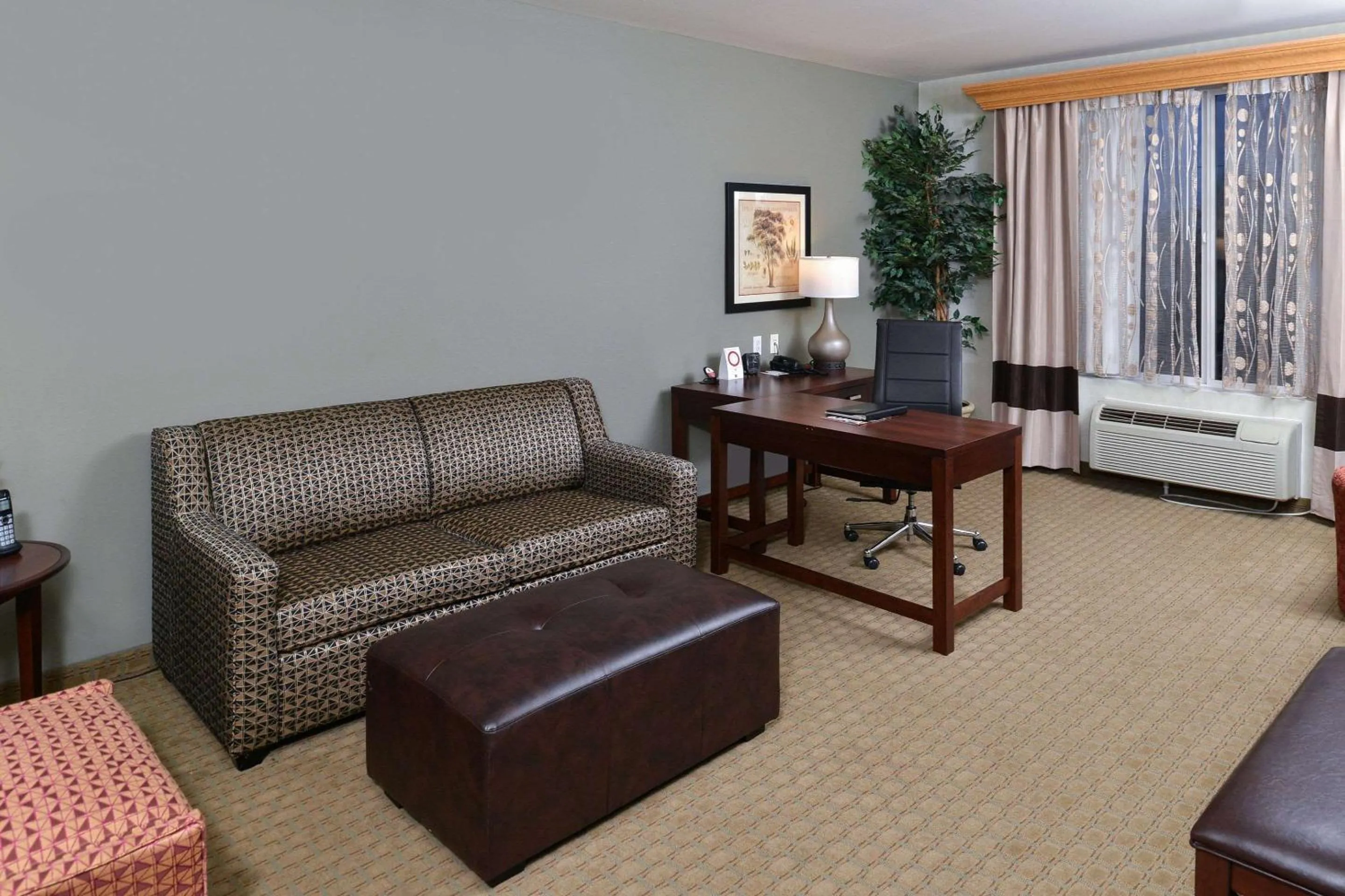 Photo of the whole room in Comfort Suites Airport Tukwila Seattle