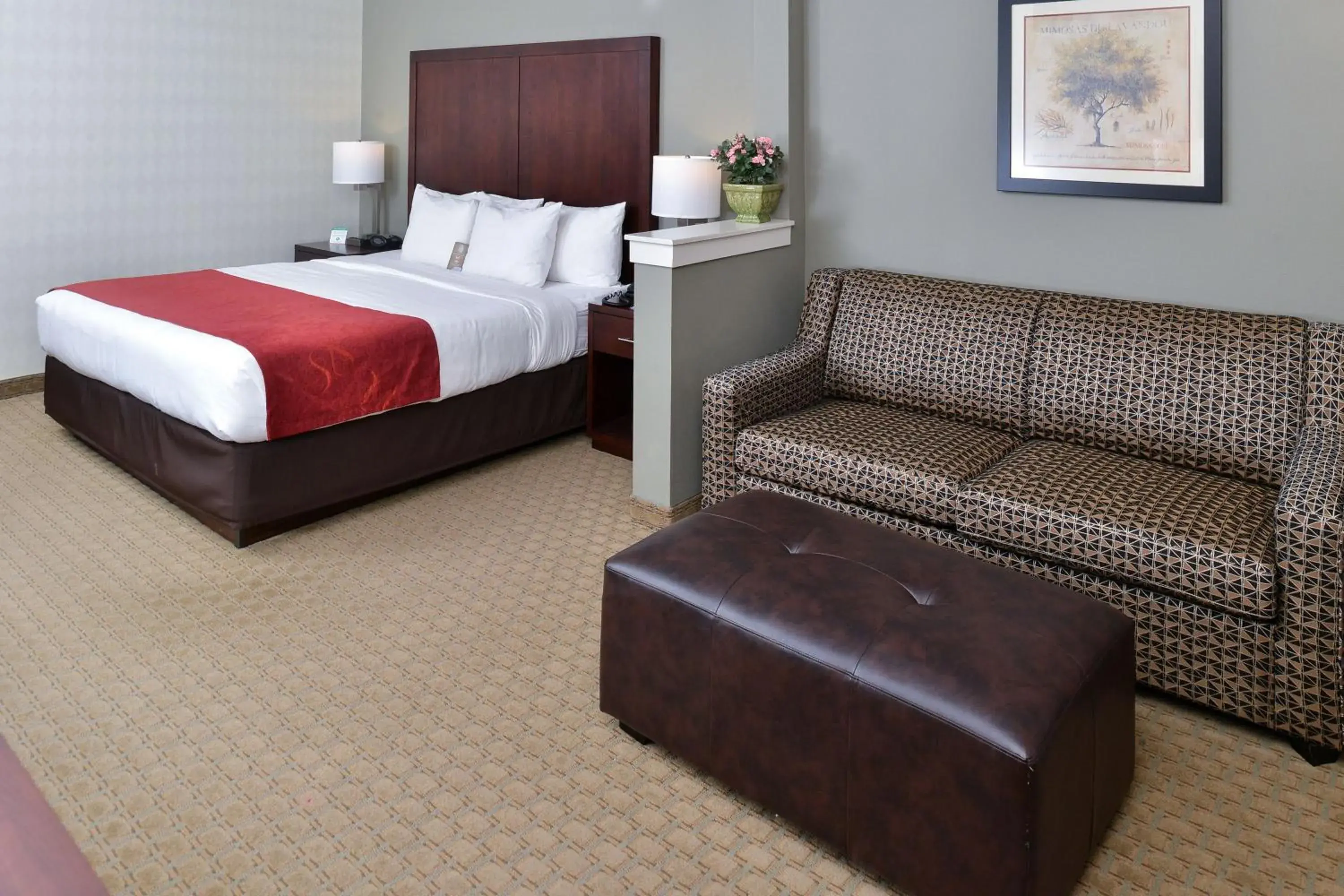 King Room - Accessible/Non-Smoking in Comfort Suites Airport Tukwila Seattle King Room - Accessible/Non-Smoking in Comfort Suites Airport Tukwila Seattle