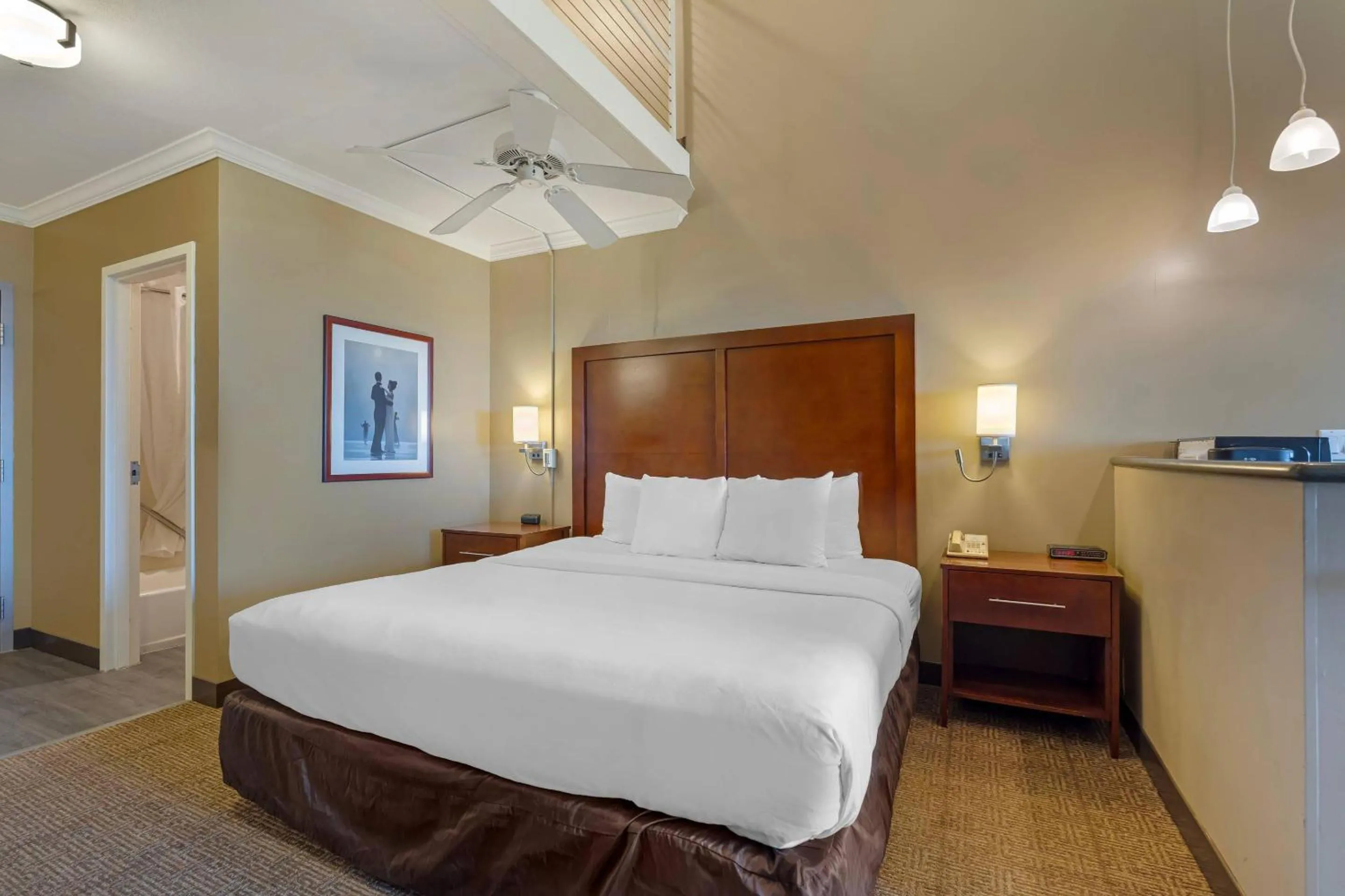 Bedroom, Bed in Comfort Inn & Suites Ocean Shores