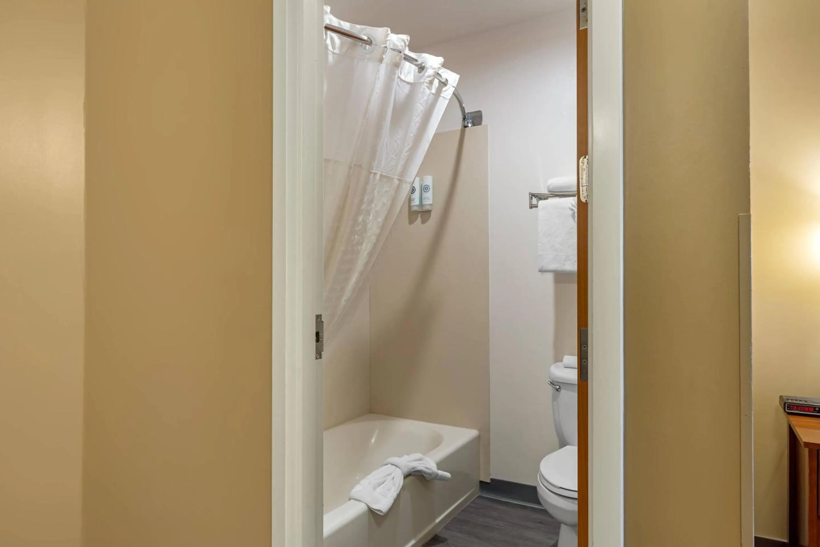 Bedroom in Comfort Inn & Suites Ocean Shores