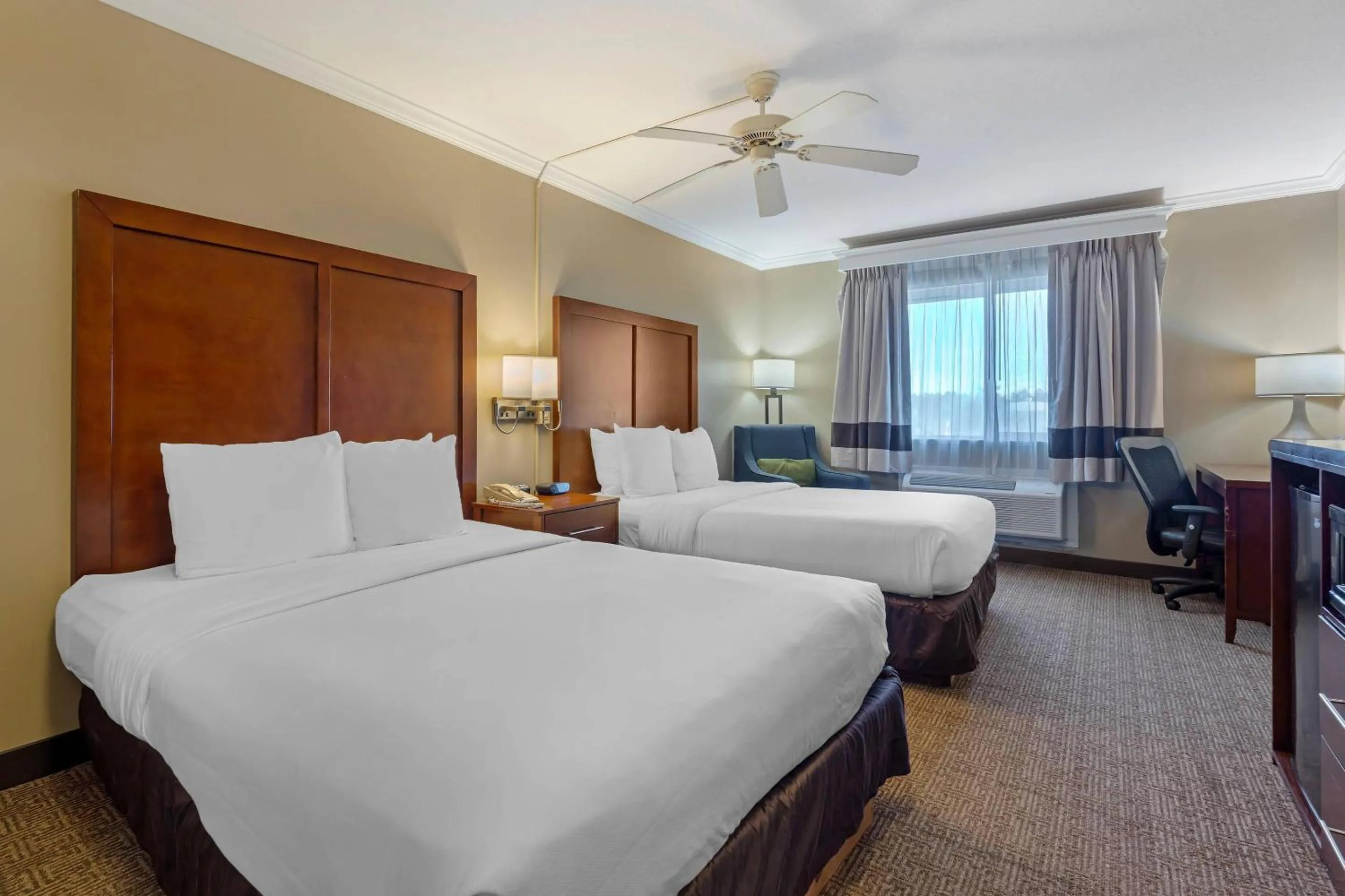 Bedroom, Bed in Comfort Inn & Suites Ocean Shores